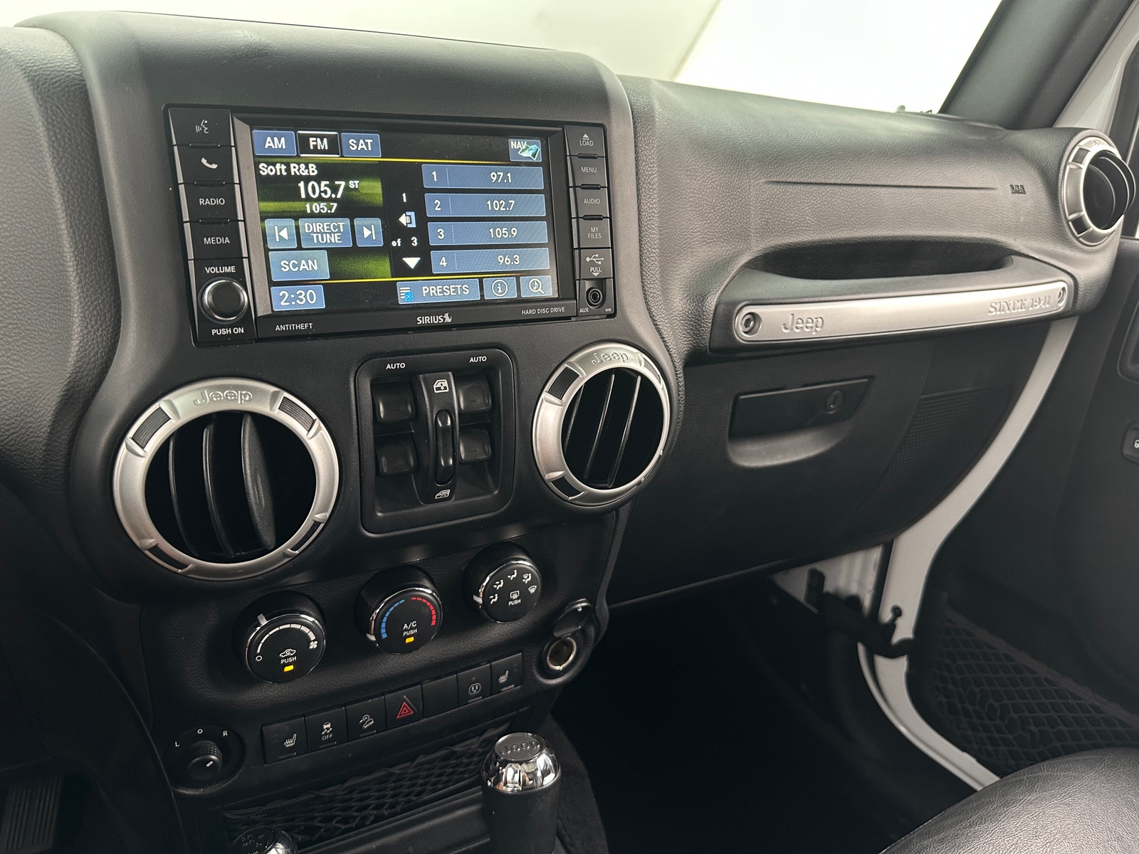 Thumbnail: 2017 Jeep Wrangler - 3