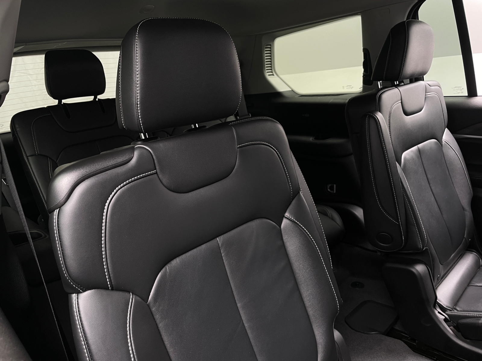 Thumbnail: 2022 Jeep Grand Cherokee L - 6