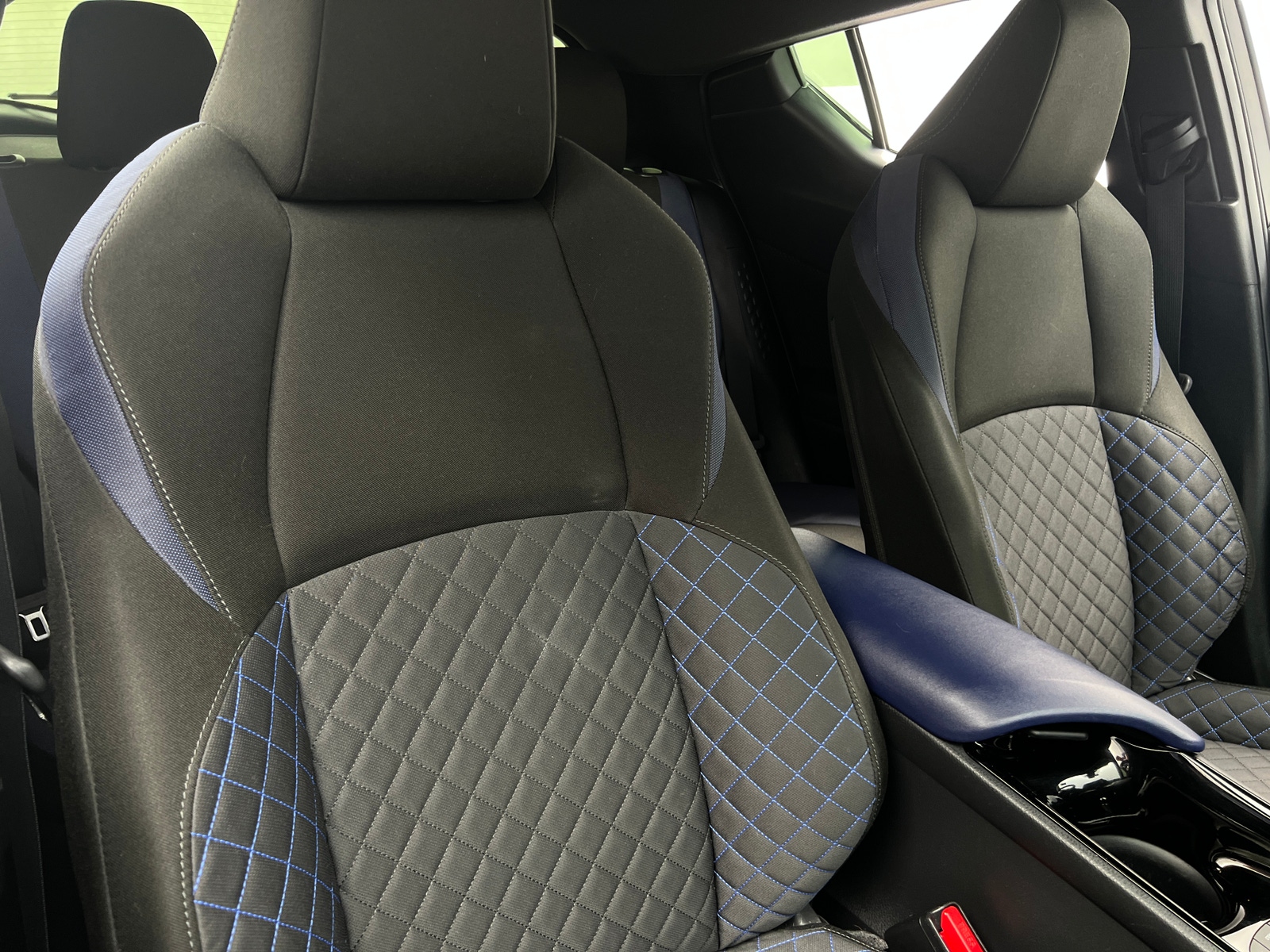 Thumbnail: 2020 Toyota C-HR - 2