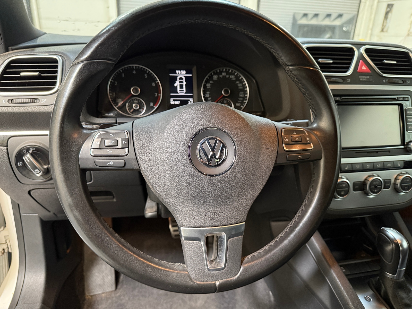 Thumbnail: 2013 Volkswagen Eos - 4
