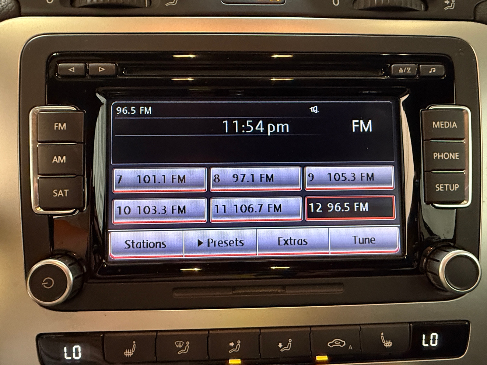 Thumbnail: 2013 Volkswagen Eos - 3