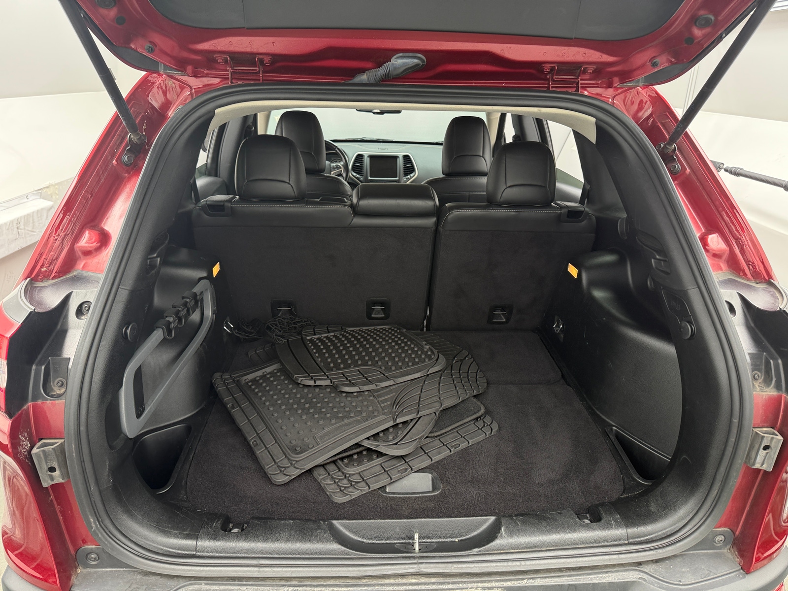 Thumbnail: 2016 Jeep Cherokee - 6