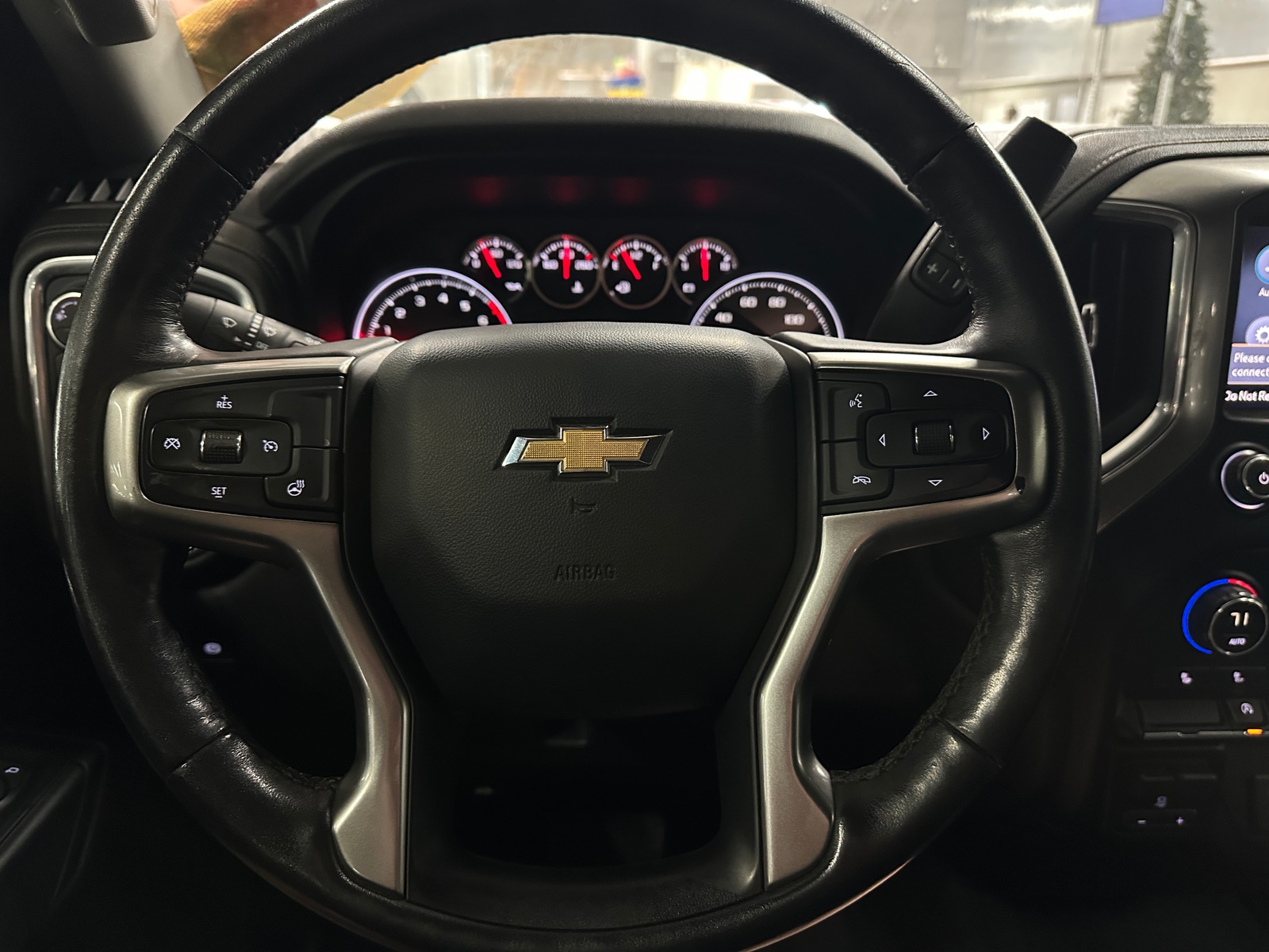 Thumbnail: 2019 Chevrolet Silverado 1500 - 5