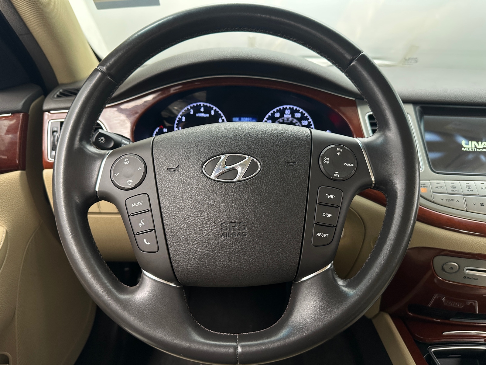 Thumbnail: 2012 Hyundai Genesis - 3