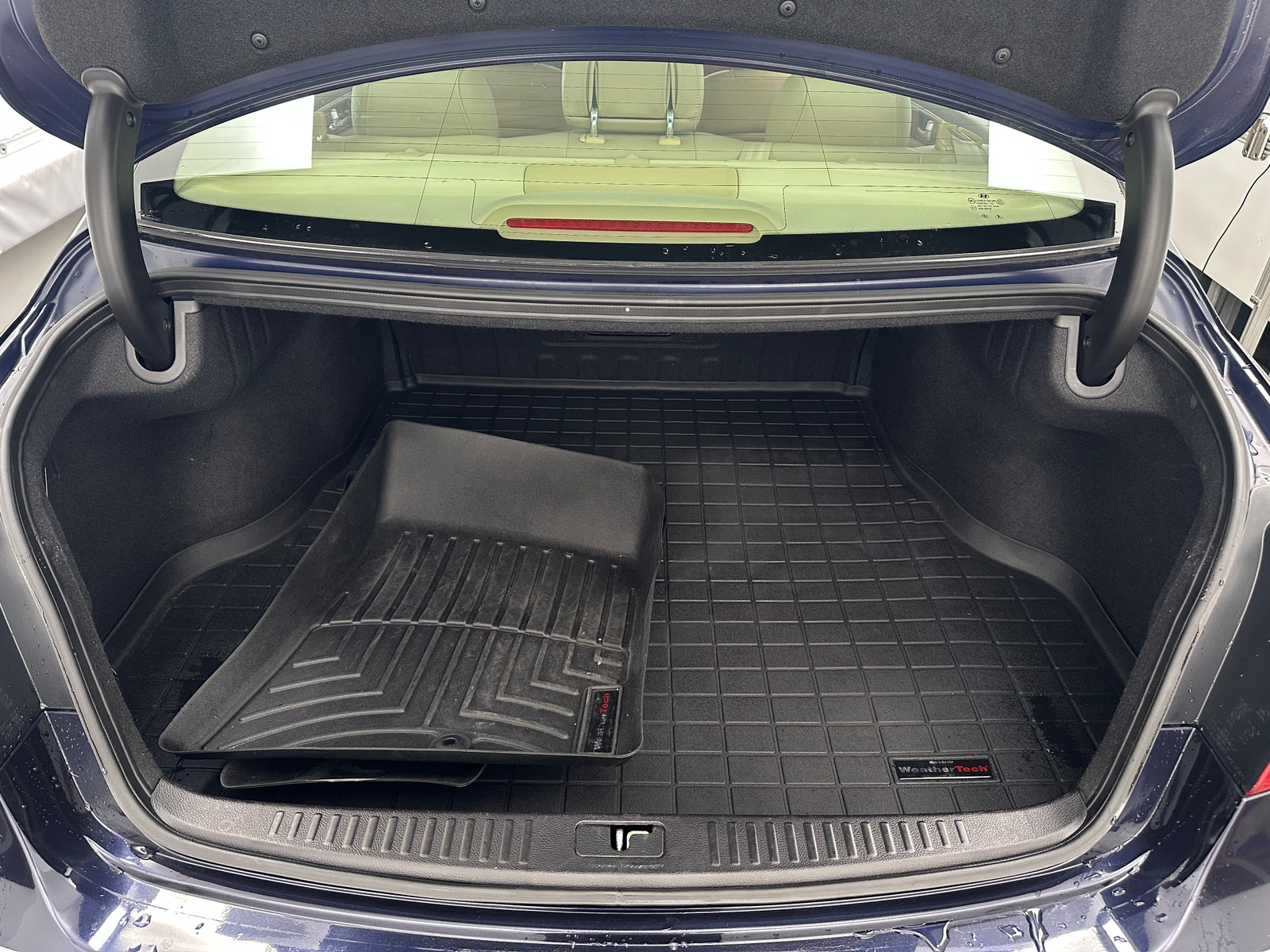 Thumbnail: 2012 Hyundai Genesis - 5