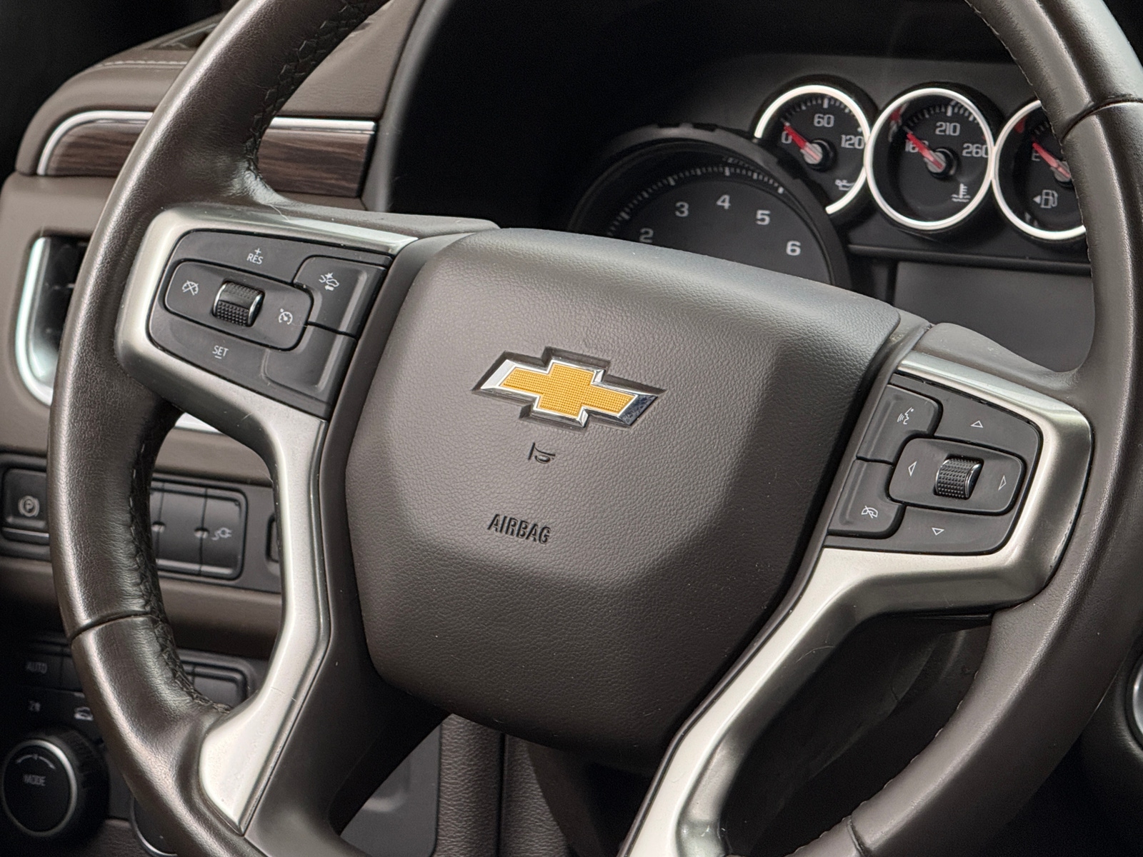 Thumbnail: 2021 Chevrolet Tahoe - 5