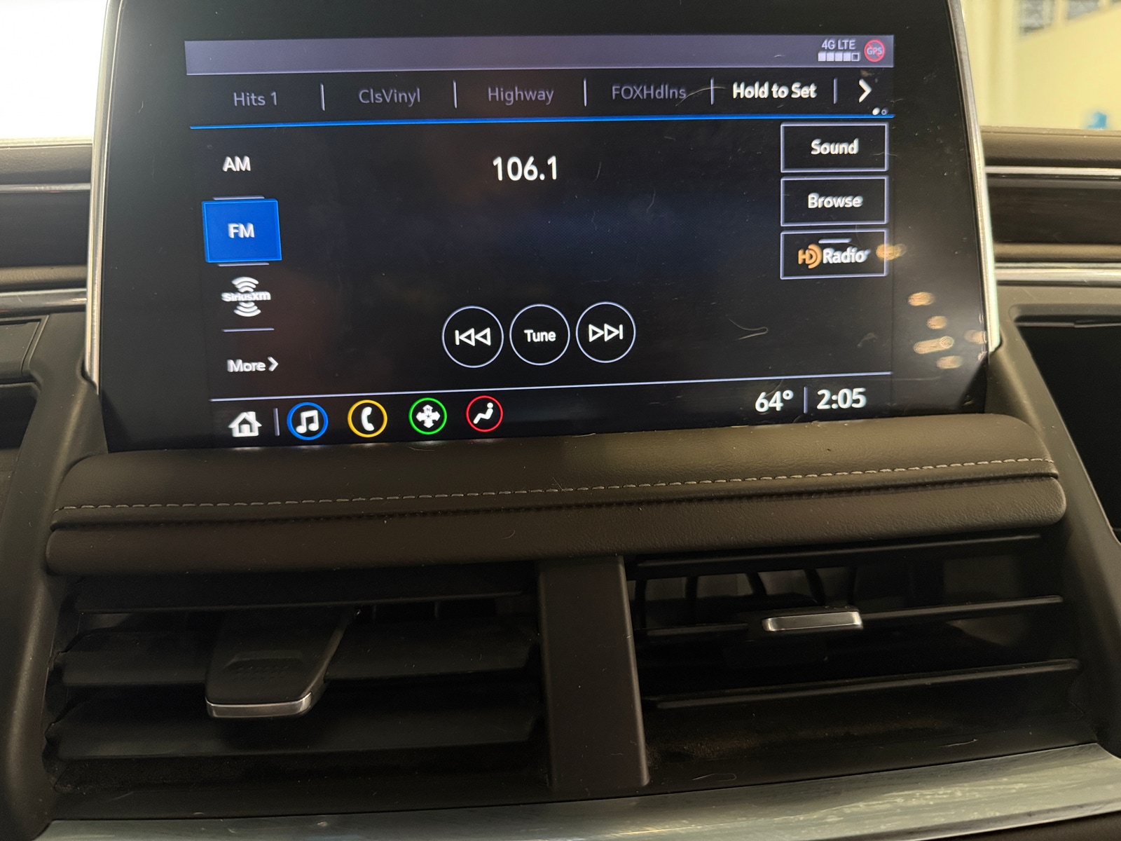 Thumbnail: 2021 Chevrolet Tahoe - 4