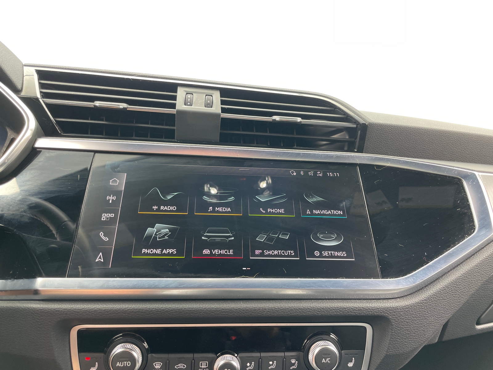 Thumbnail: 2020 Audi Q3 - 3