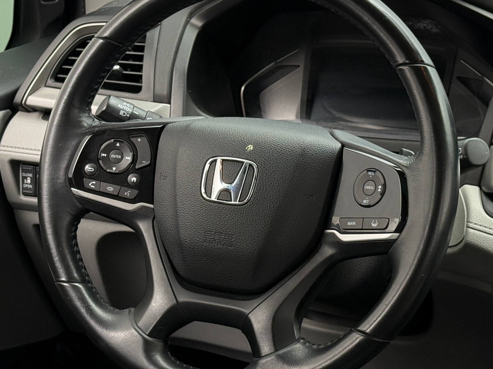 Thumbnail: 2018 Honda Odyssey - 4