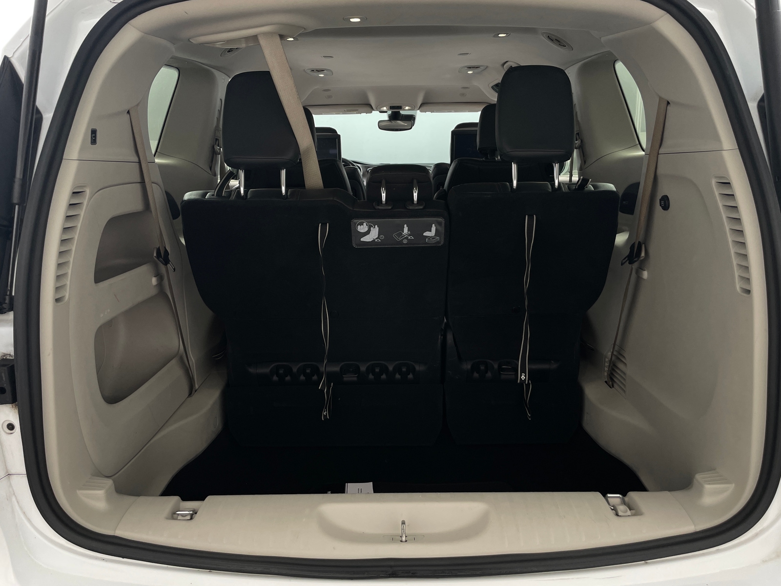 Thumbnail: 2020 Chrysler Pacifica - 6