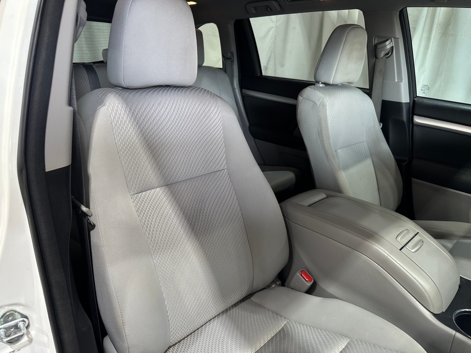 Thumbnail: 2018 Toyota Highlander - 2
