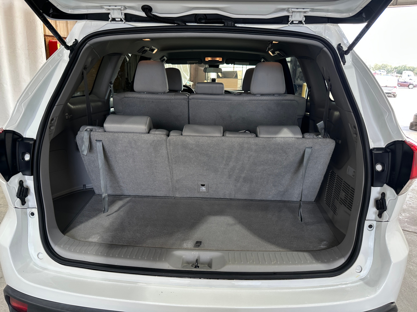 Thumbnail: 2018 Toyota Highlander - 7