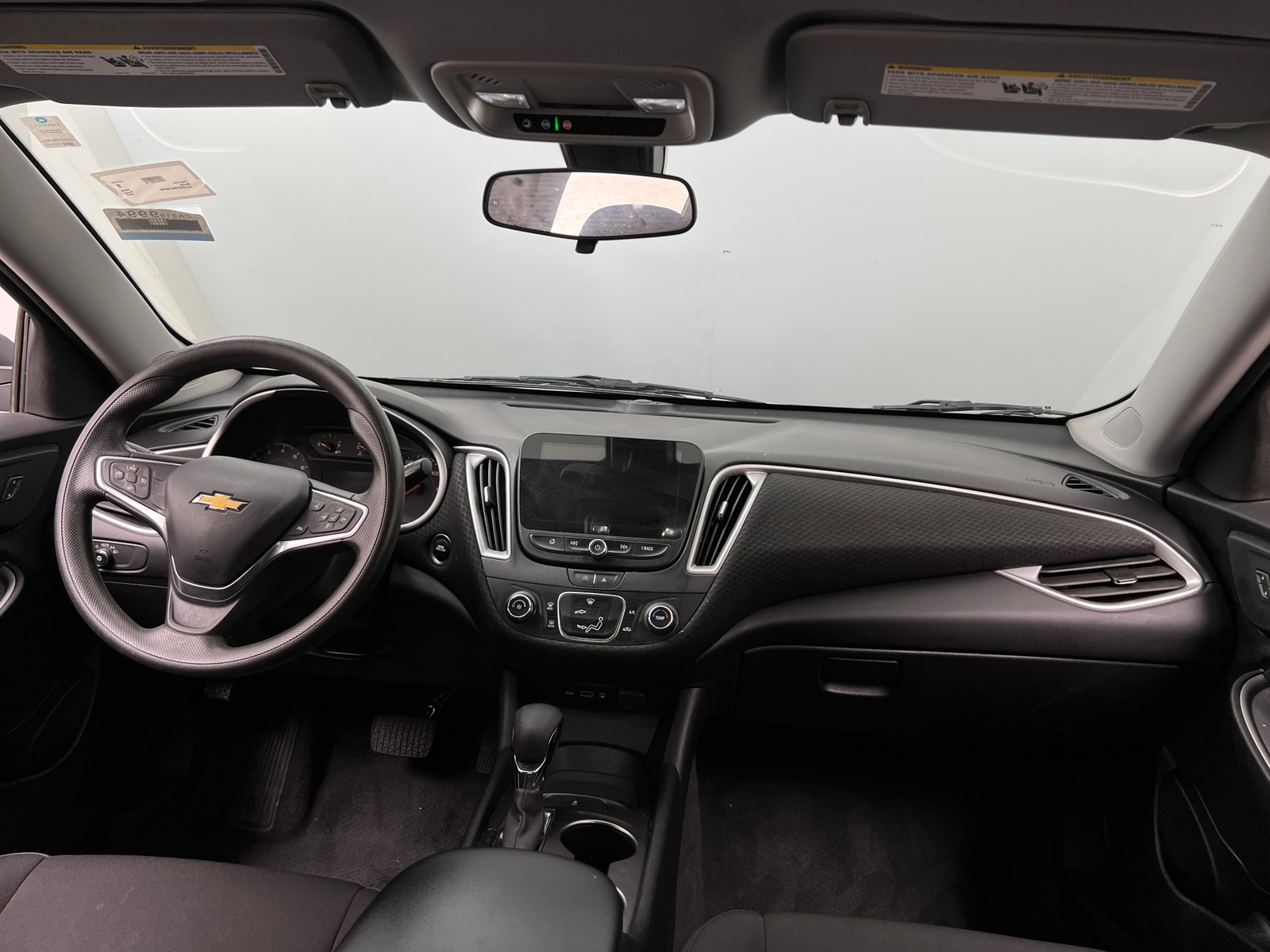 Thumbnail: 2022 Chevrolet Malibu - 3