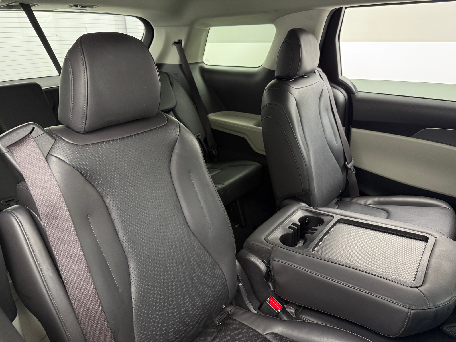 Thumbnail: 2024 Kia Carnival - 5