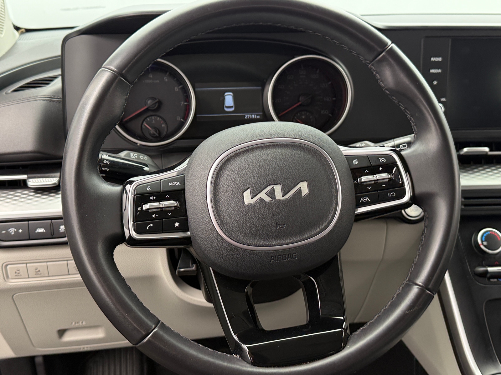 Thumbnail: 2024 Kia Carnival - 4