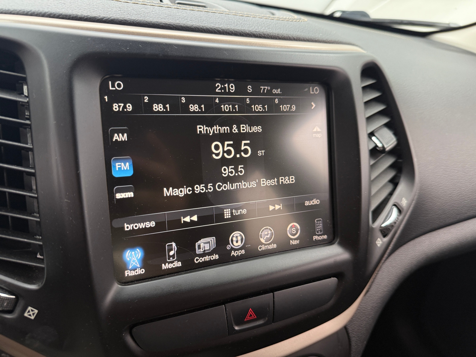 Thumbnail: 2015 Jeep Cherokee - 4