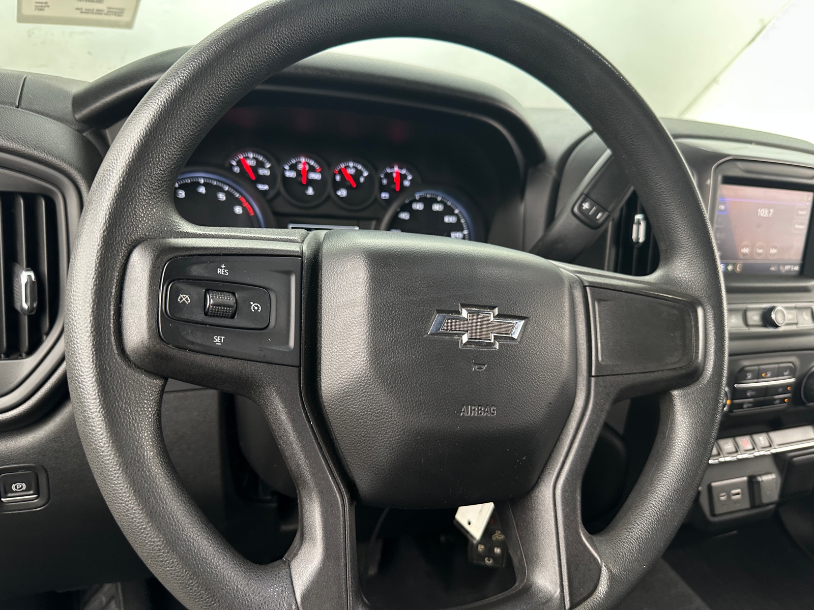 Thumbnail: 2021 Chevrolet Silverado 1500 - 5