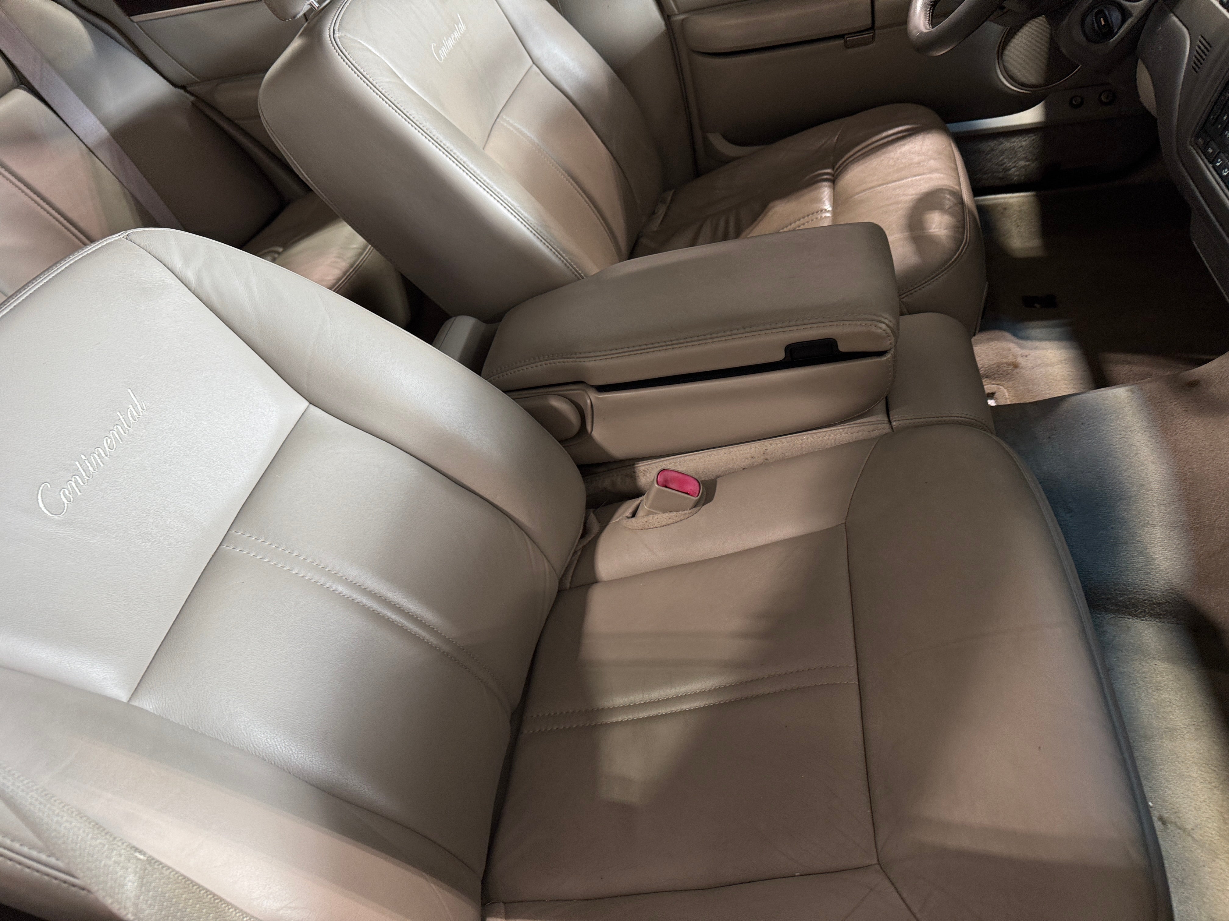 2010 Lincoln Town Car