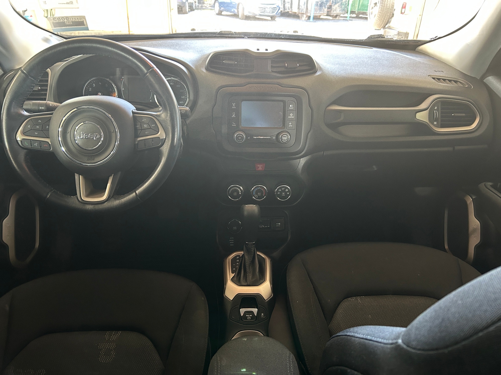 Thumbnail: 2017 Jeep Renegade - 3