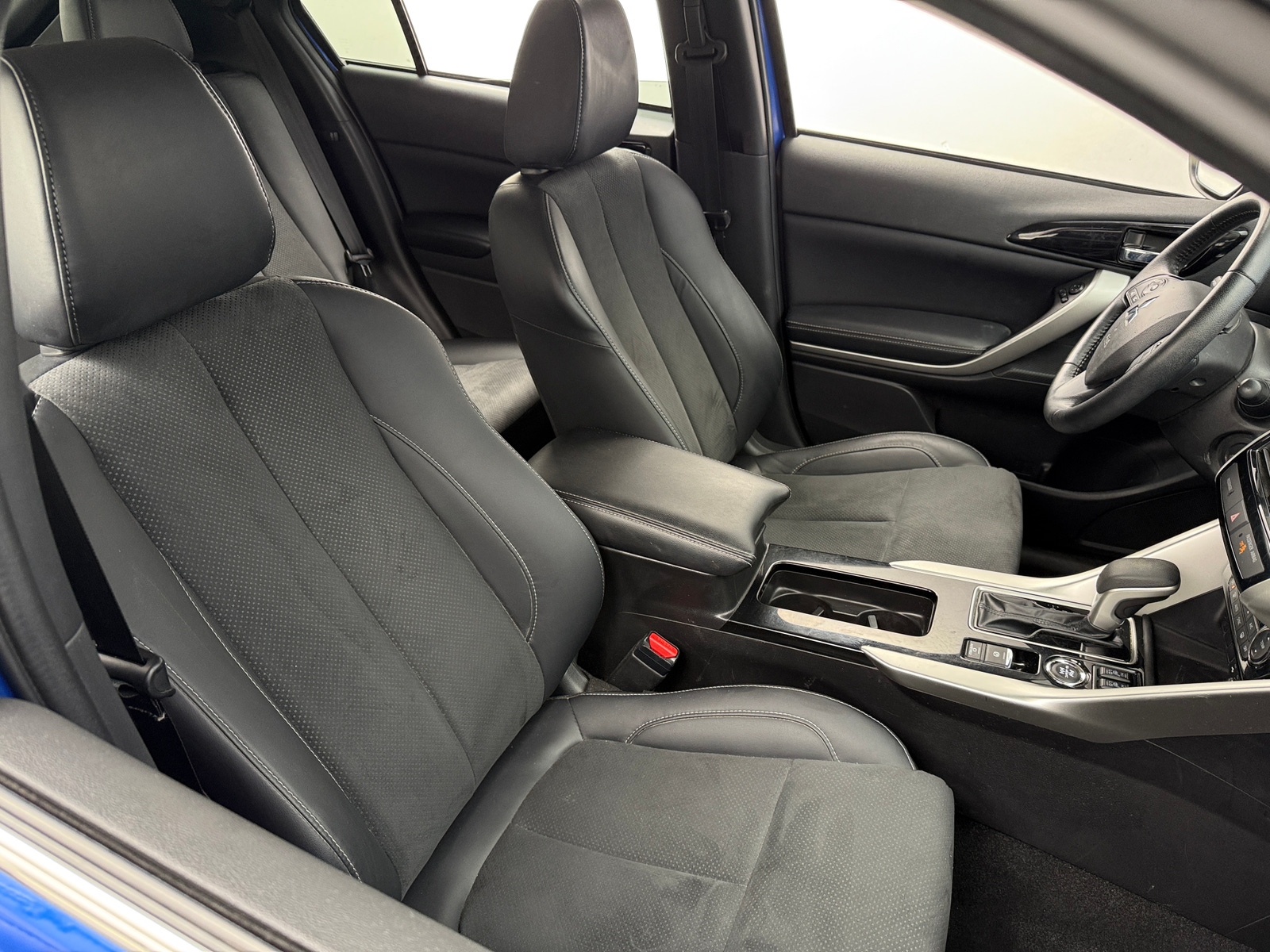 Thumbnail: 2022 Mitsubishi Eclipse Cross - 2