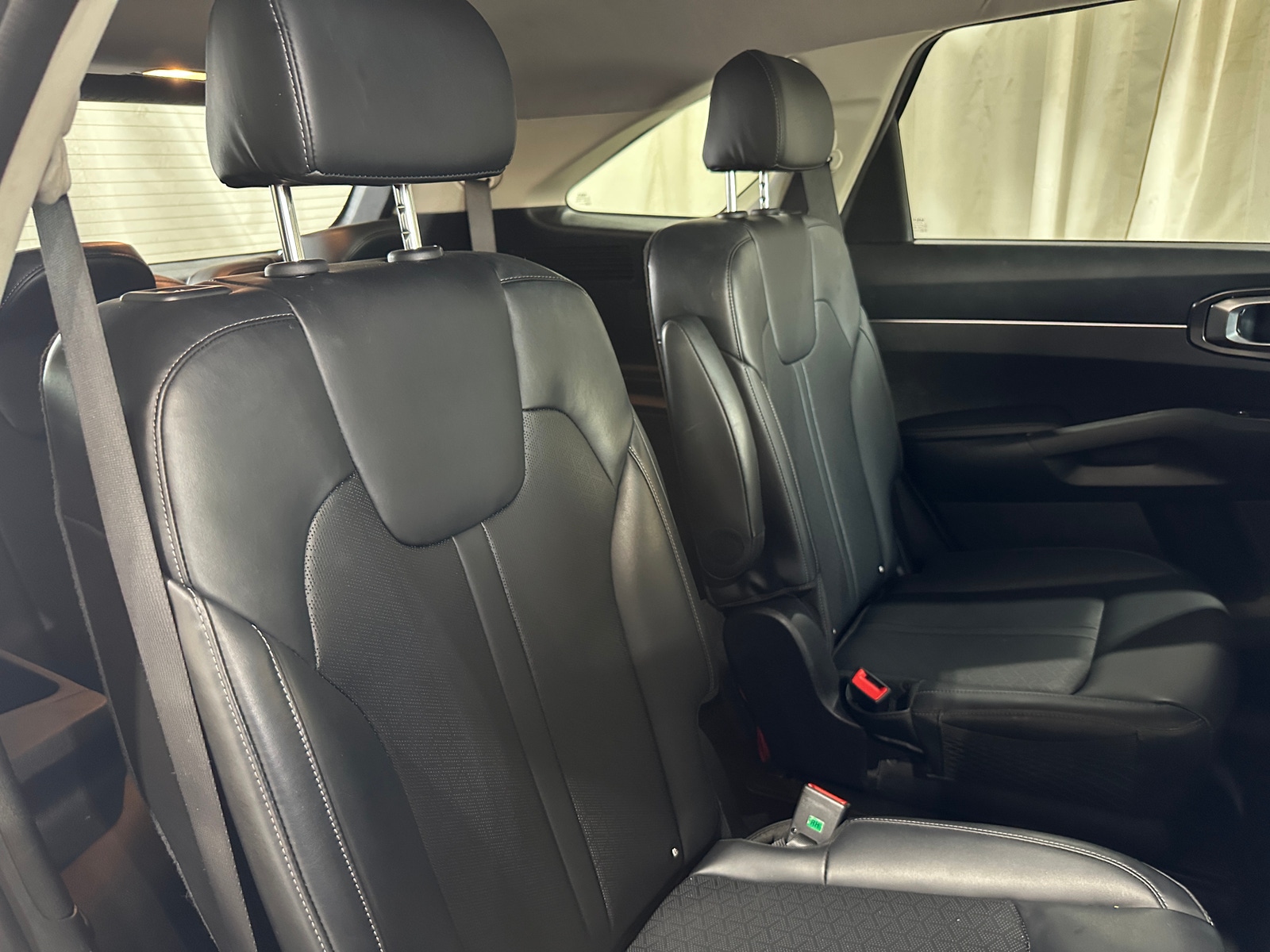 Thumbnail: 2022 Kia Sorento - 6