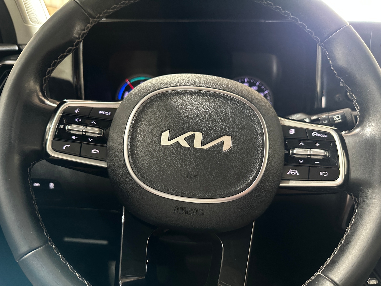 Thumbnail: 2022 Kia Sorento - 5