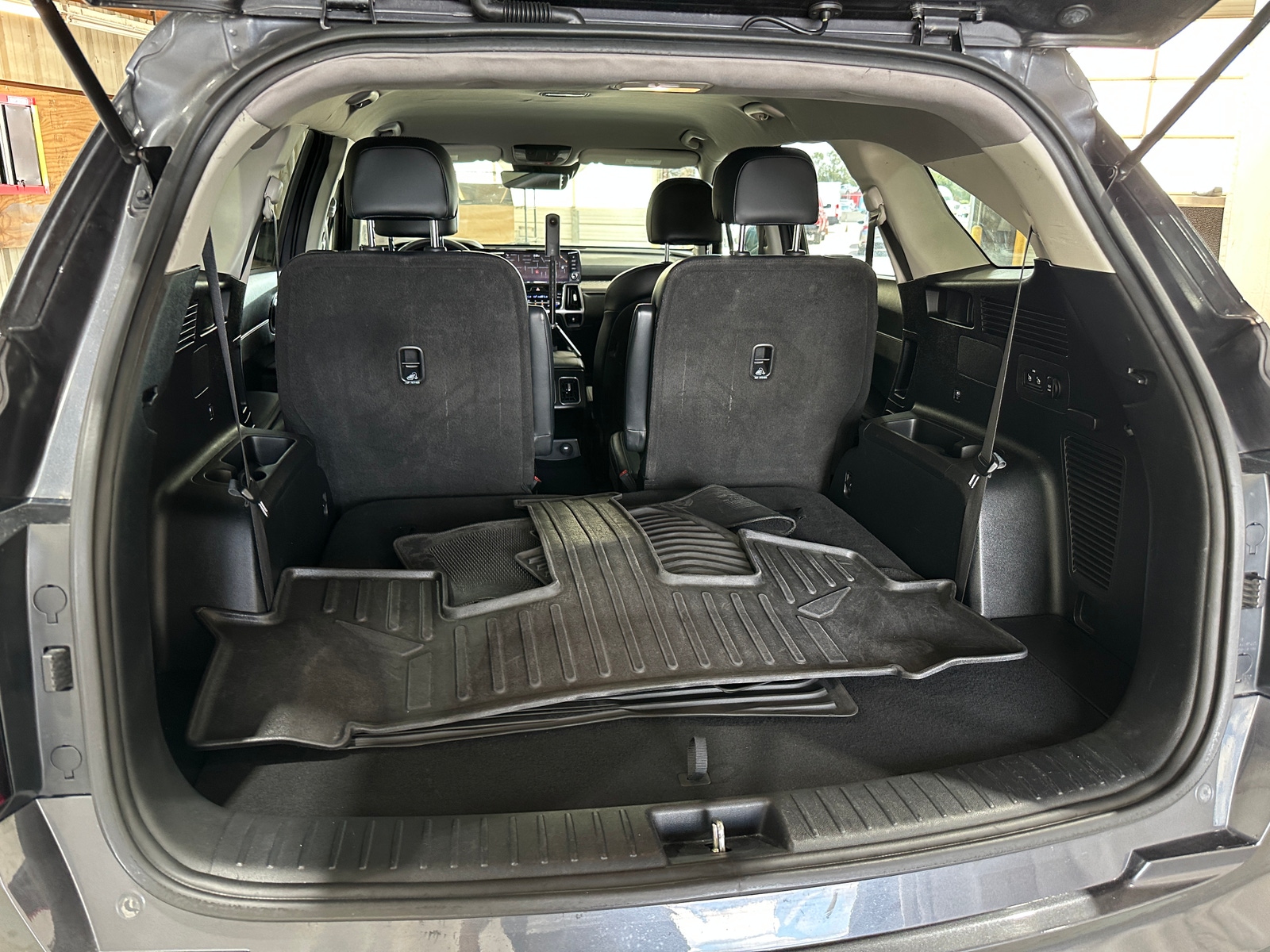 Thumbnail: 2022 Kia Sorento - 7