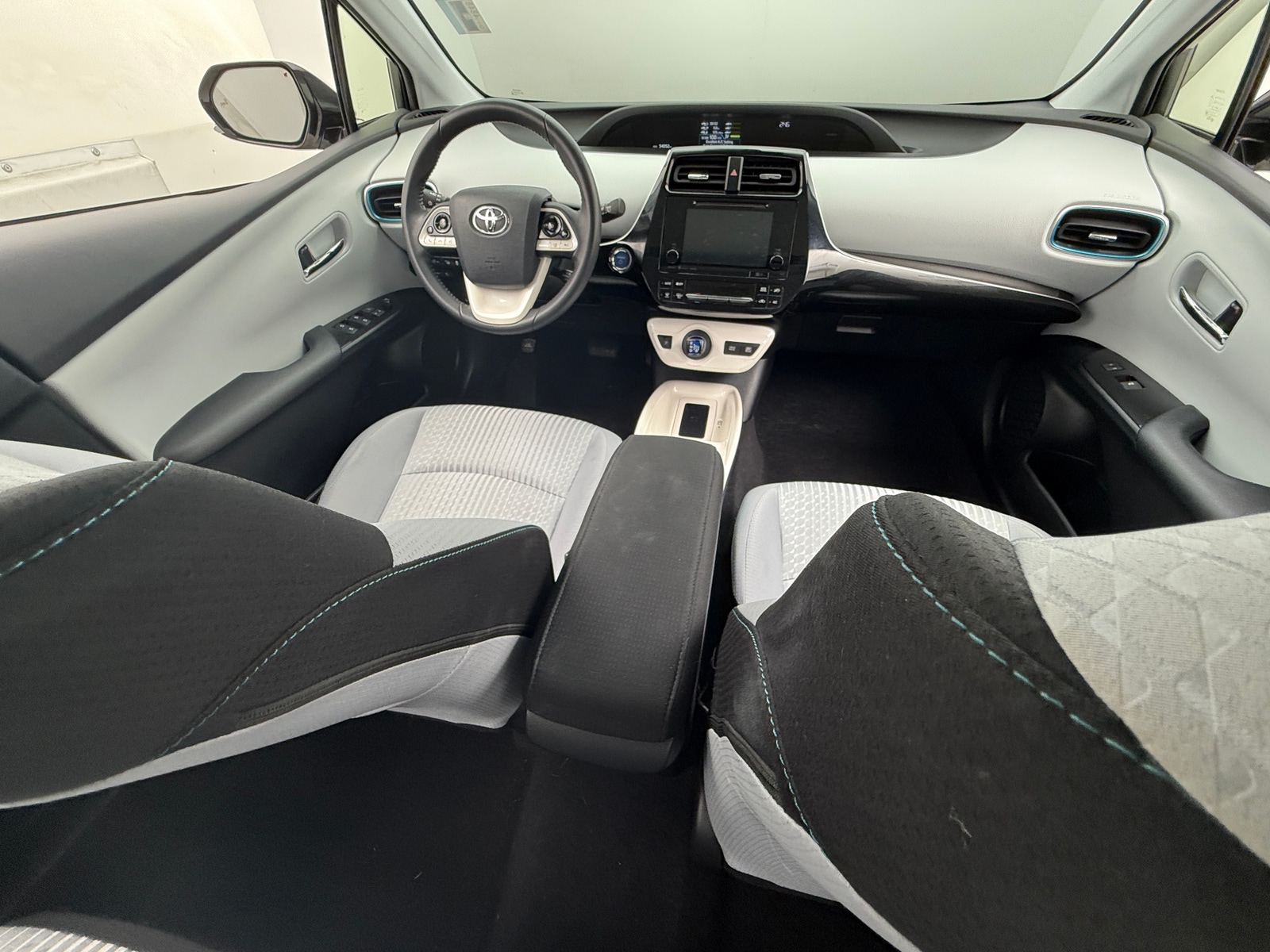 Thumbnail: 2018 Toyota Prius - 3