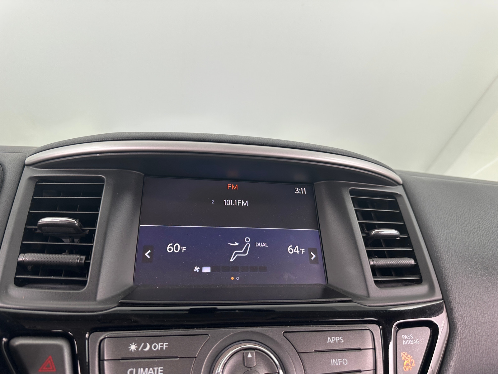 Thumbnail: 2018 Nissan Pathfinder - 4
