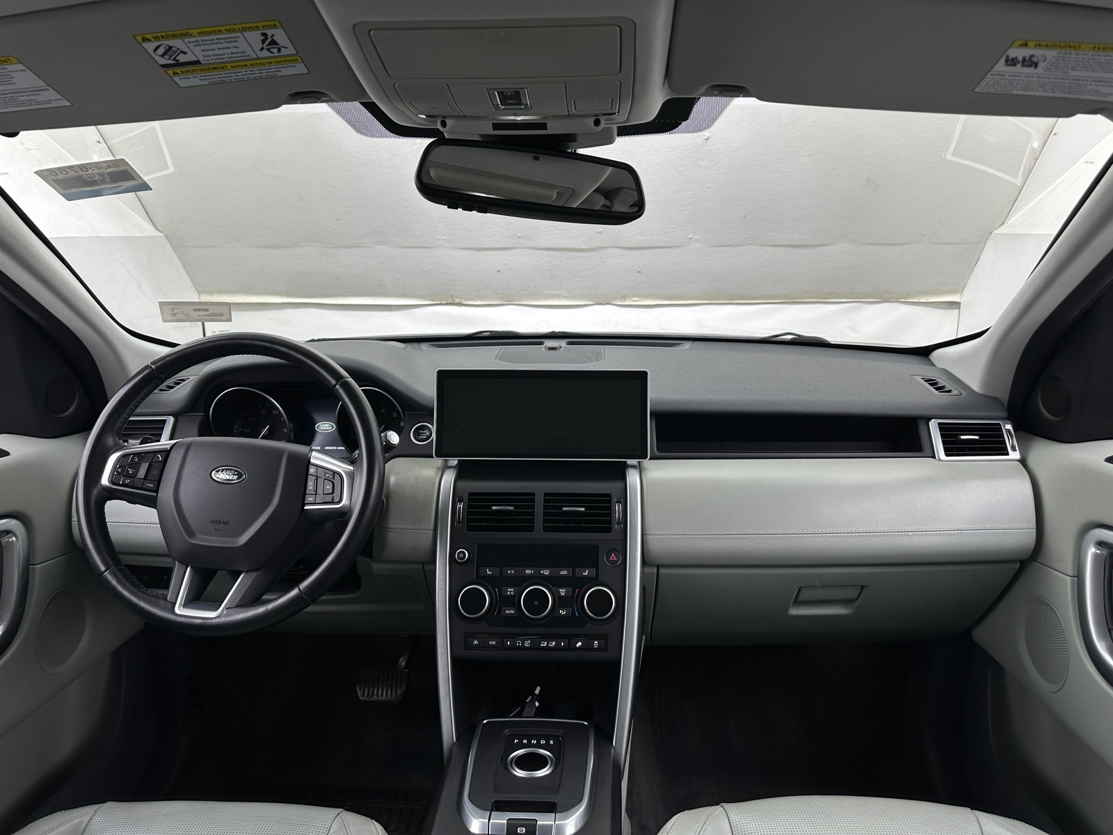 Thumbnail: 2016 Land Rover Discovery Sport - 2