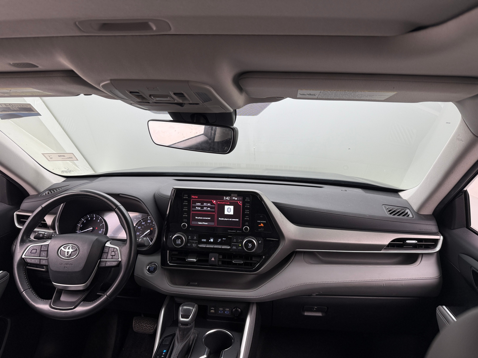 Thumbnail: 2022 Toyota Highlander - 2