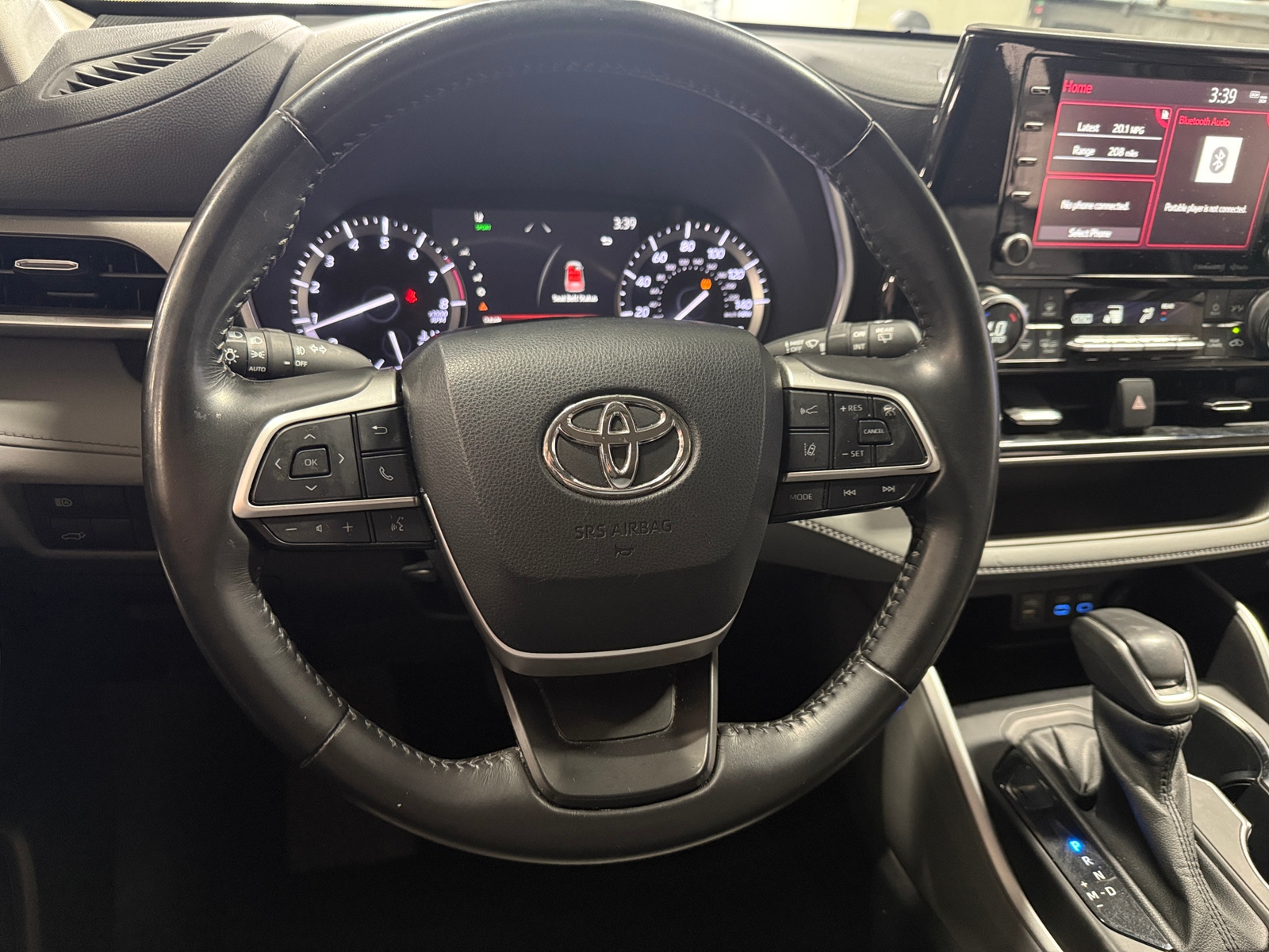 Thumbnail: 2022 Toyota Highlander - 4