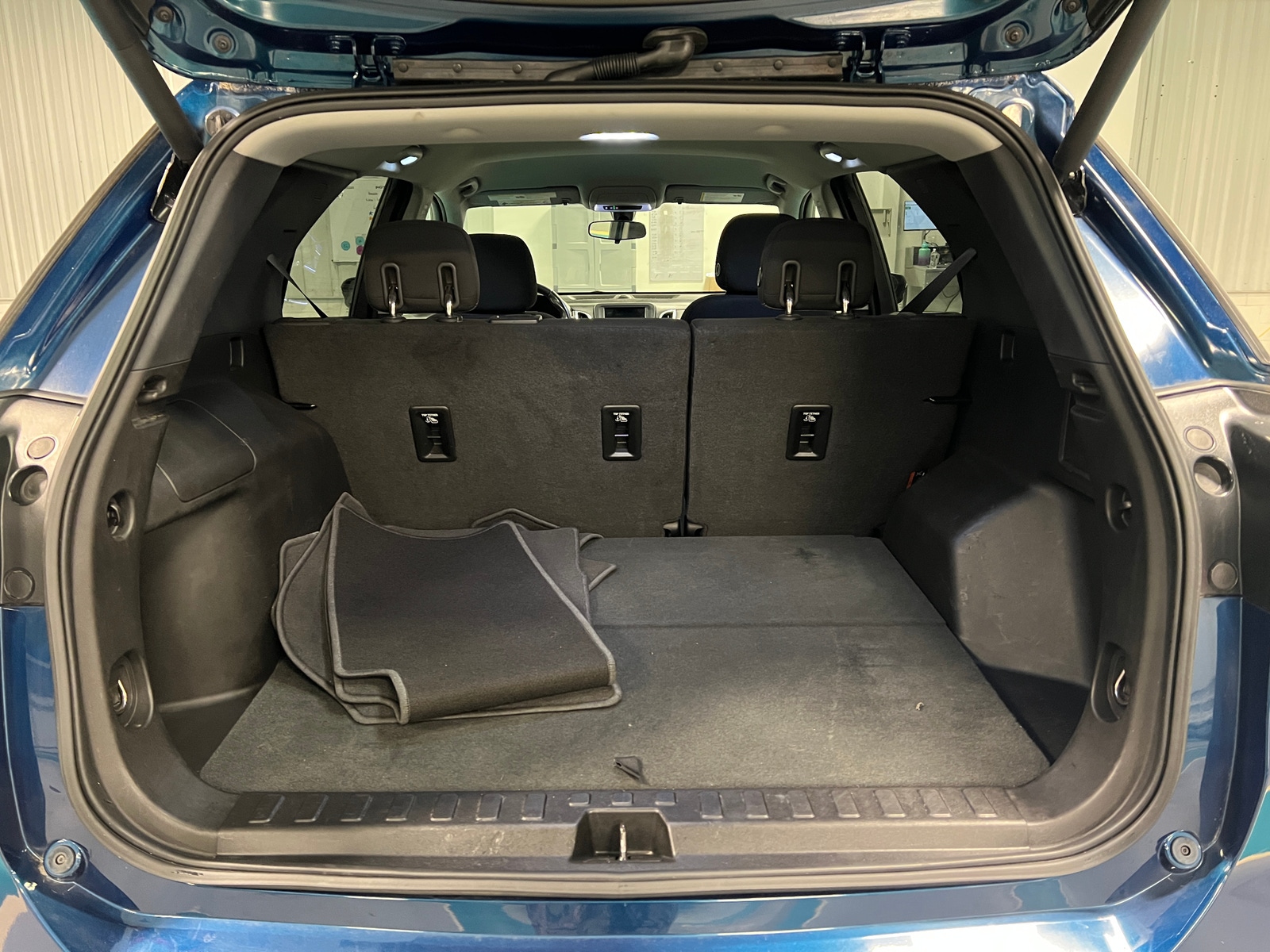 Thumbnail: 2019 Chevrolet Equinox - 7