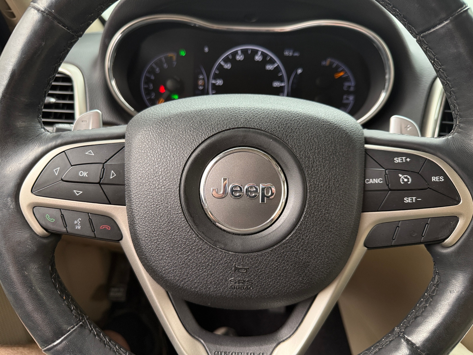 Thumbnail: 2017 Jeep Grand Cherokee - 4