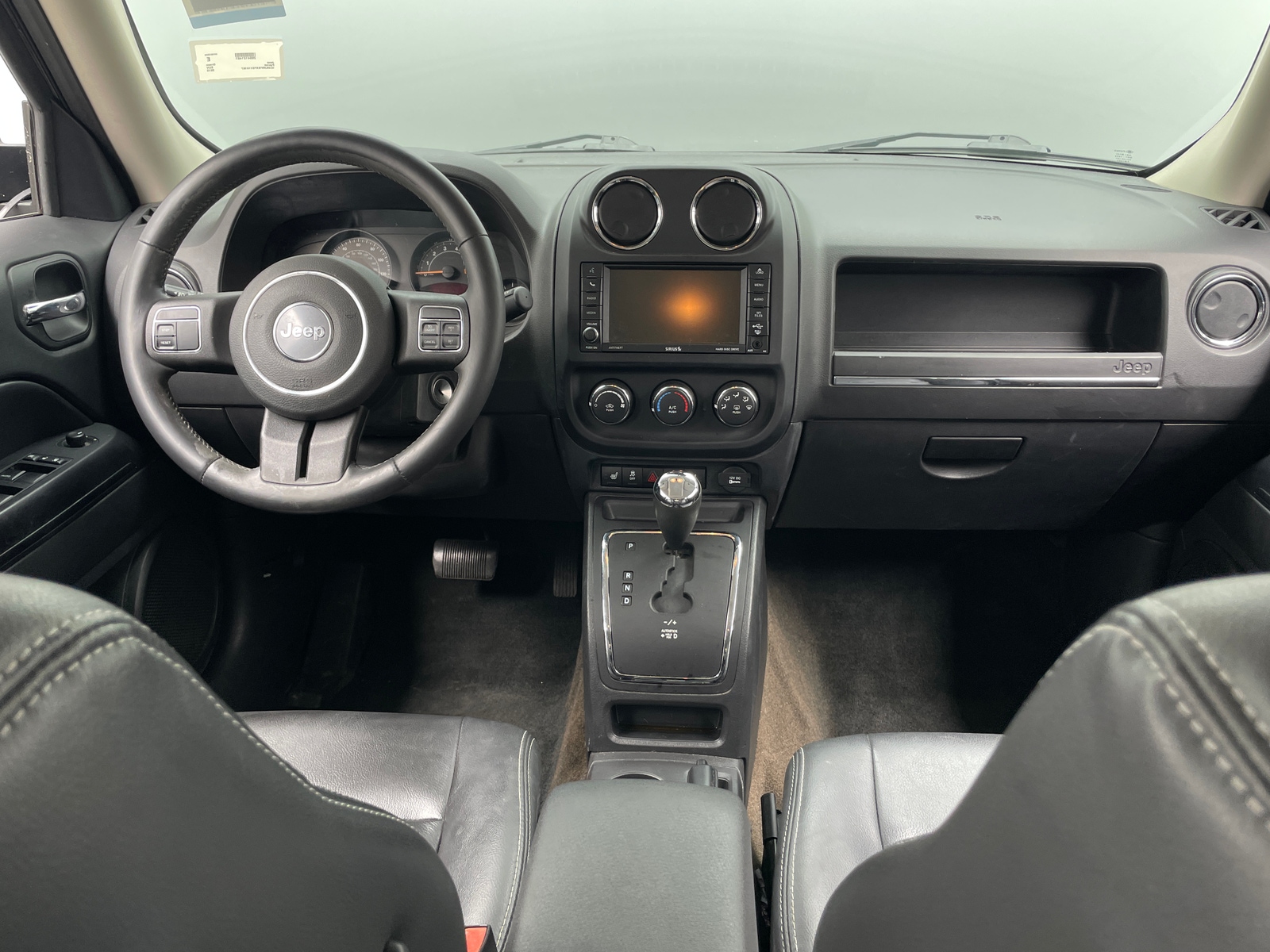 Thumbnail: 2015 Jeep Patriot - 3
