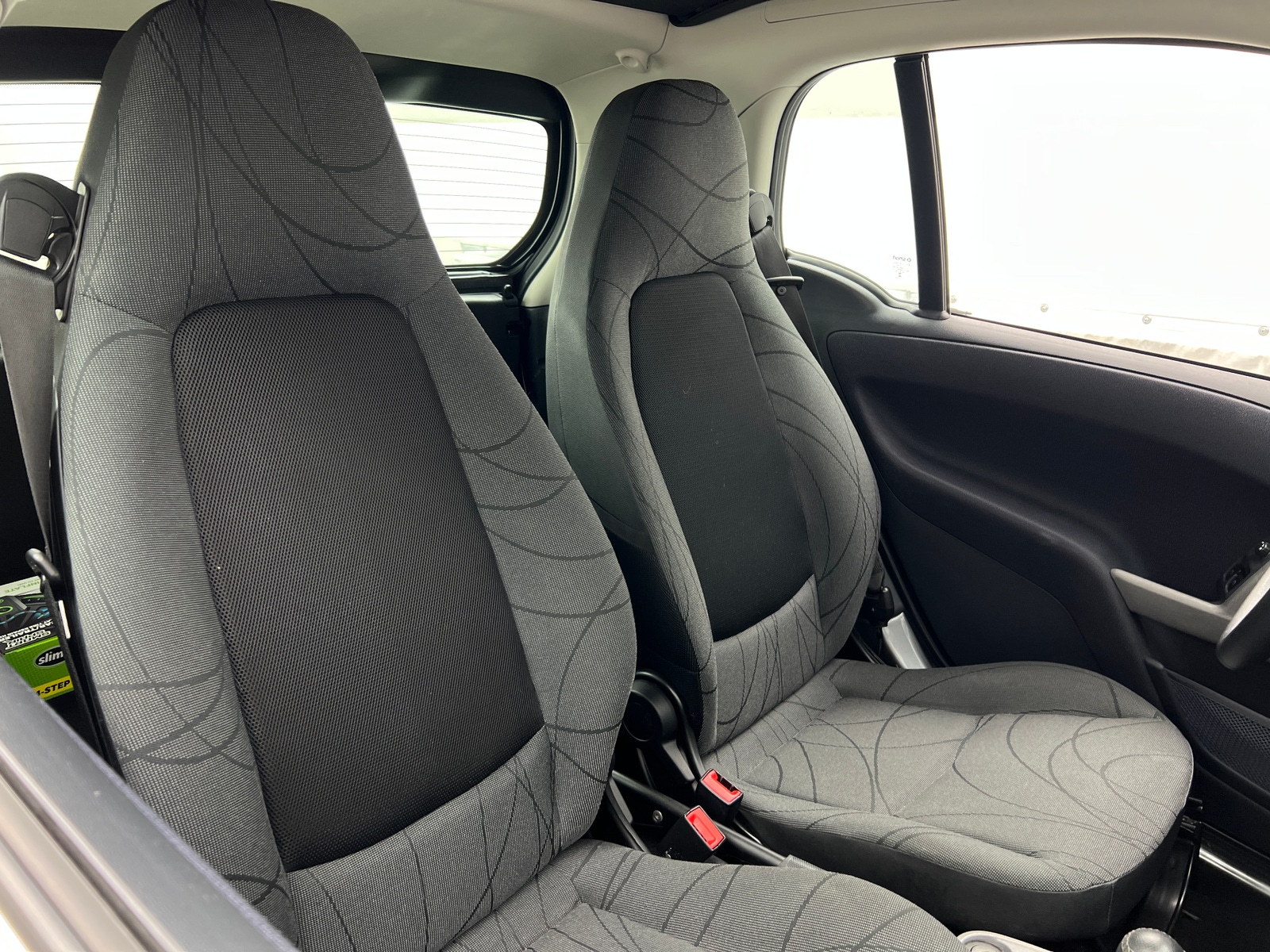 Thumbnail: 2016 smart fortwo - 2