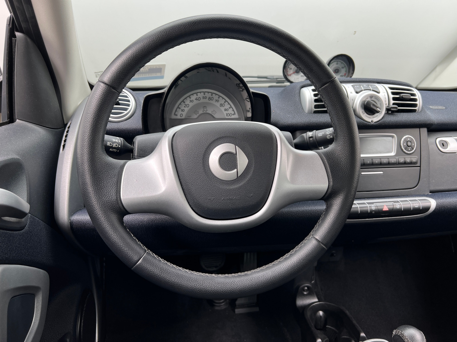 Thumbnail: 2016 smart fortwo - 4