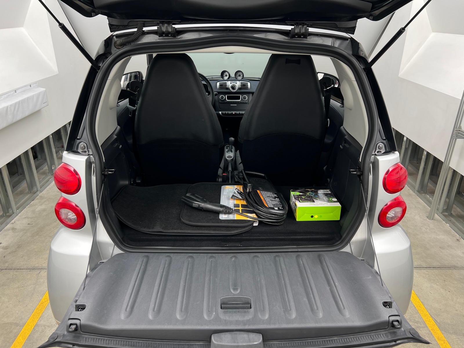 Thumbnail: 2016 smart fortwo - 5