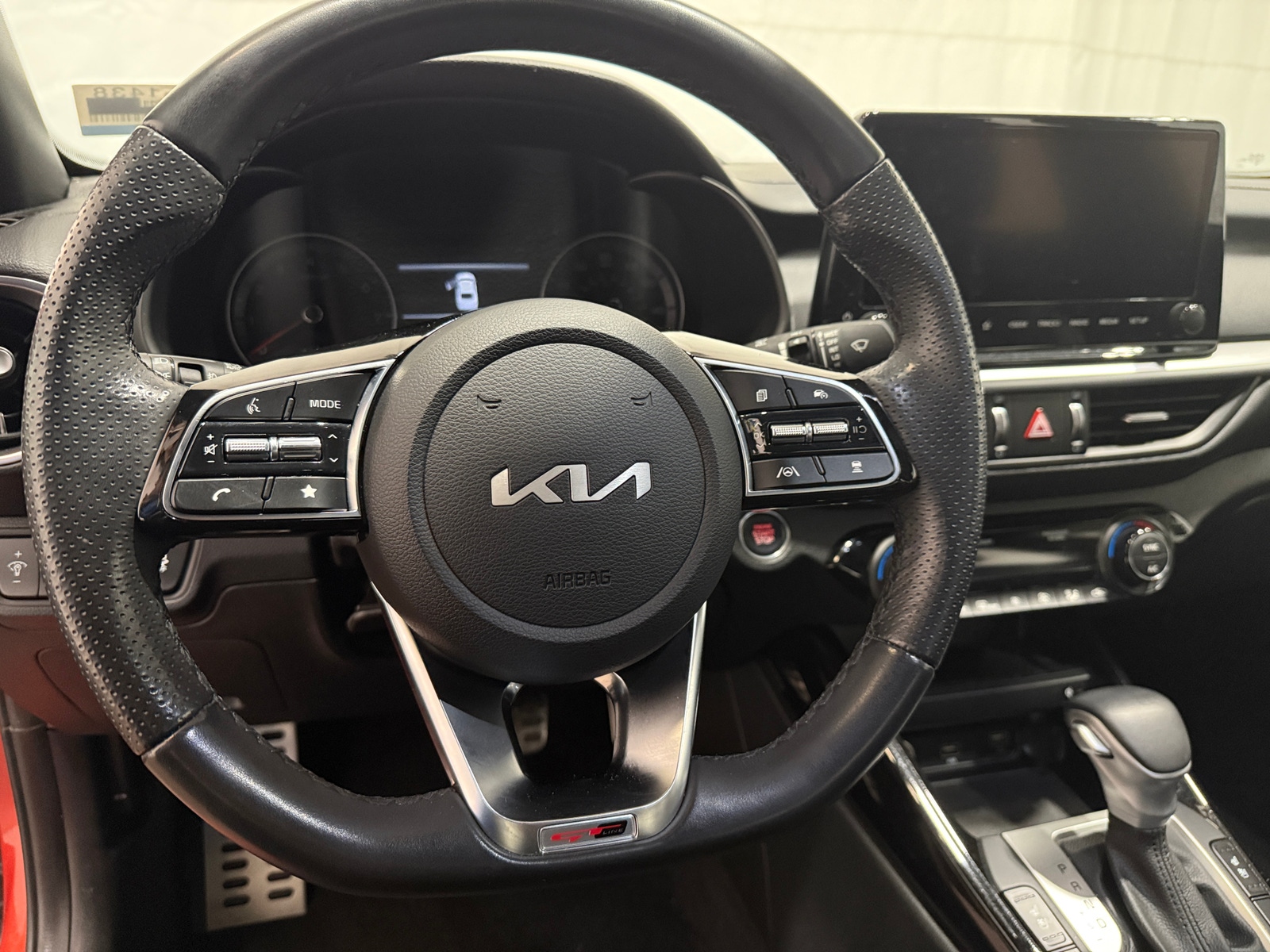 Thumbnail: 2023 Kia Forte - 4