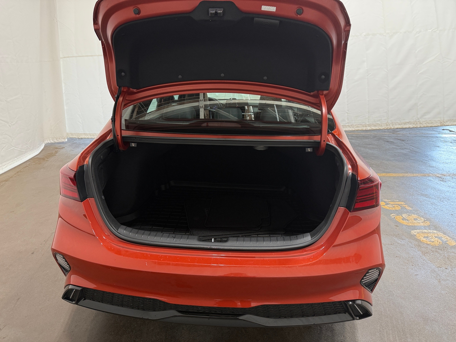 Thumbnail: 2023 Kia Forte - 6