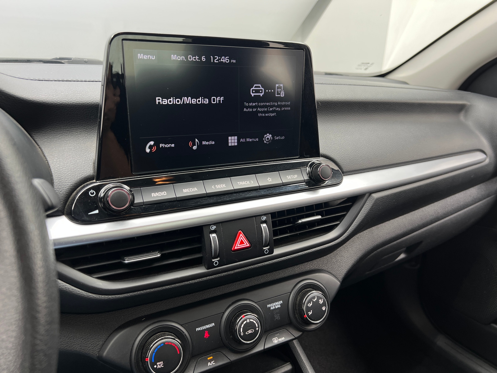 Thumbnail: 2024 Kia Forte - 4