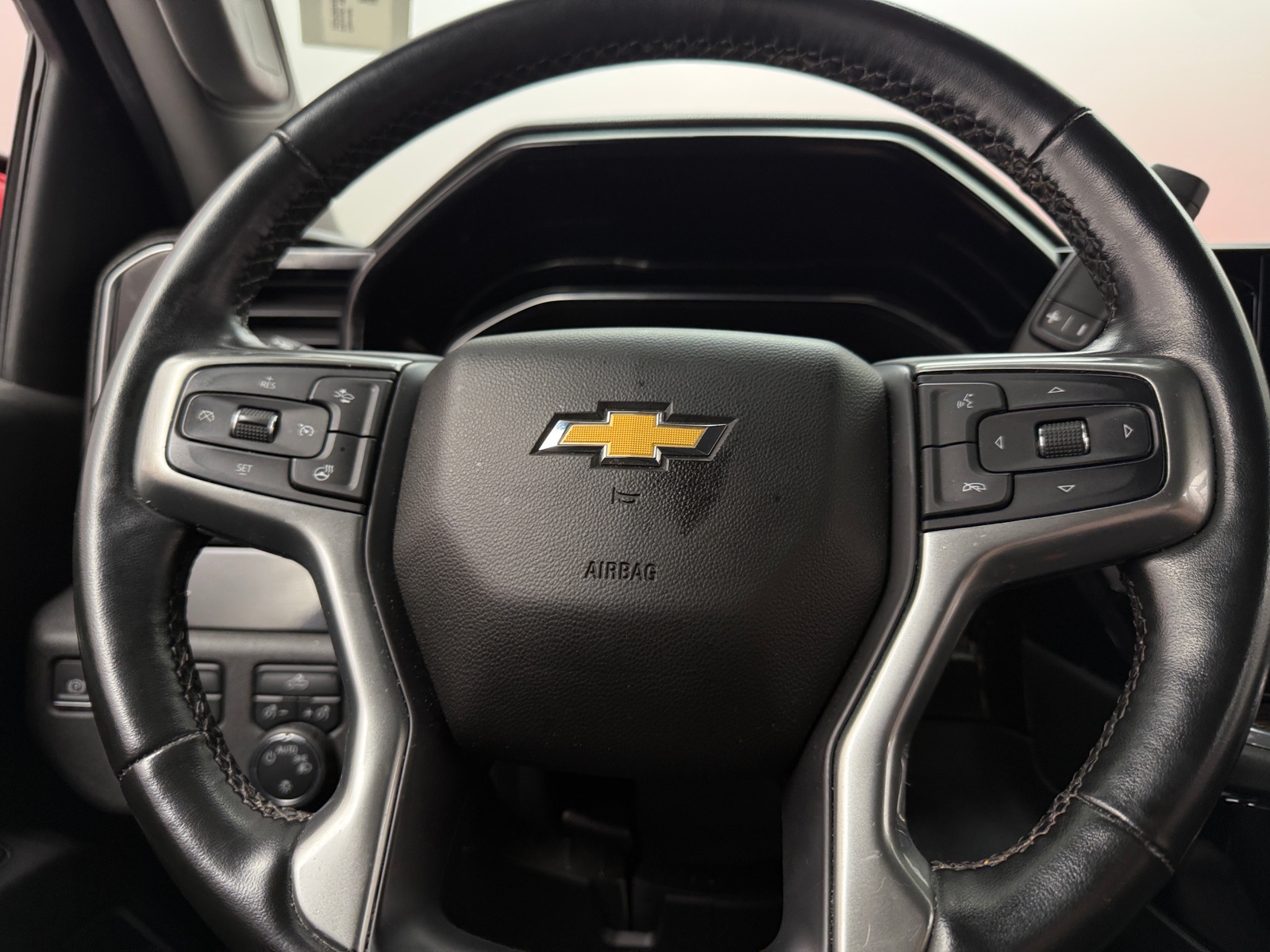 Thumbnail: 2023 Chevrolet Silverado 1500 - 5