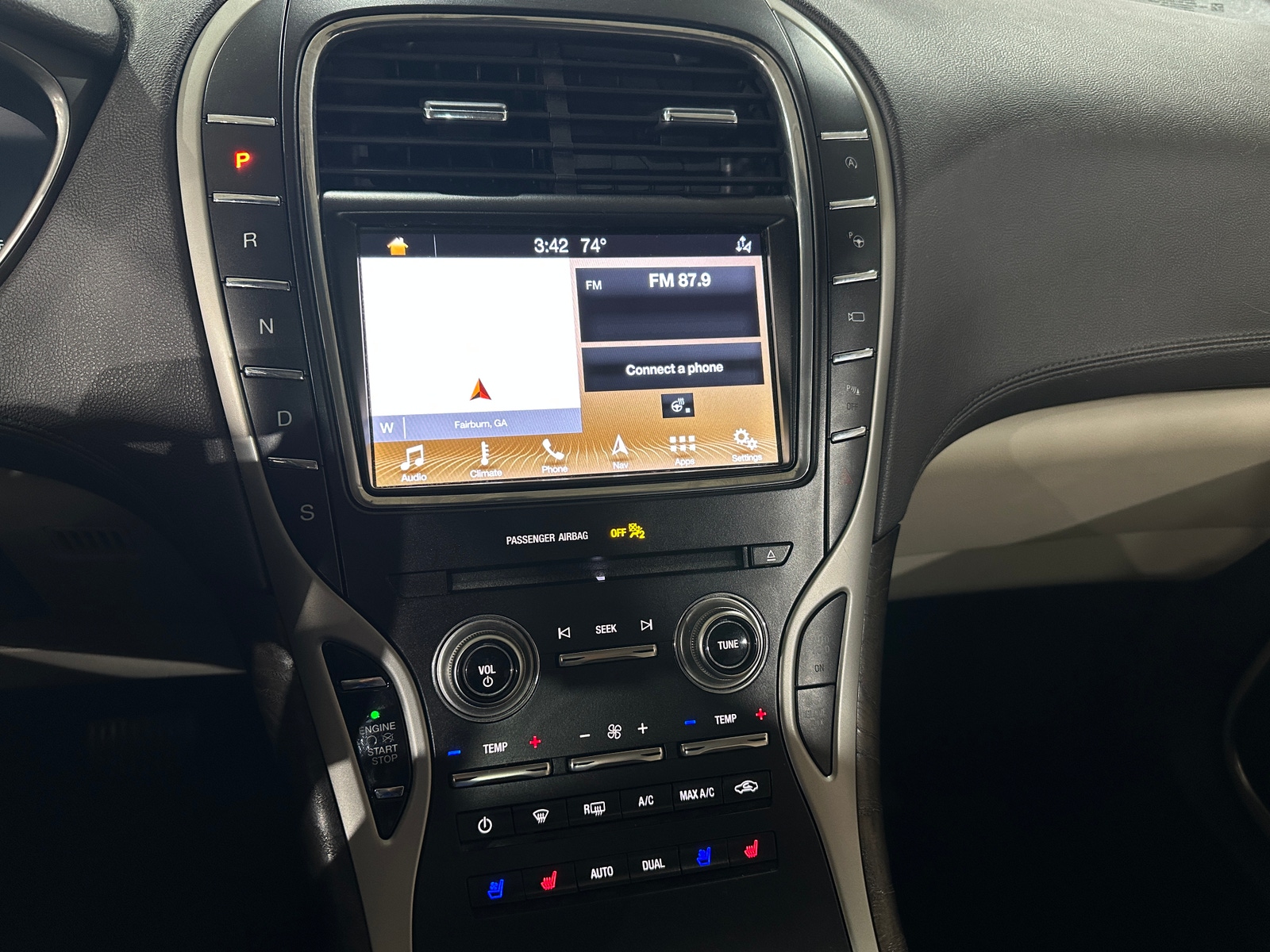 Thumbnail: 2019 Lincoln Nautilus - 3