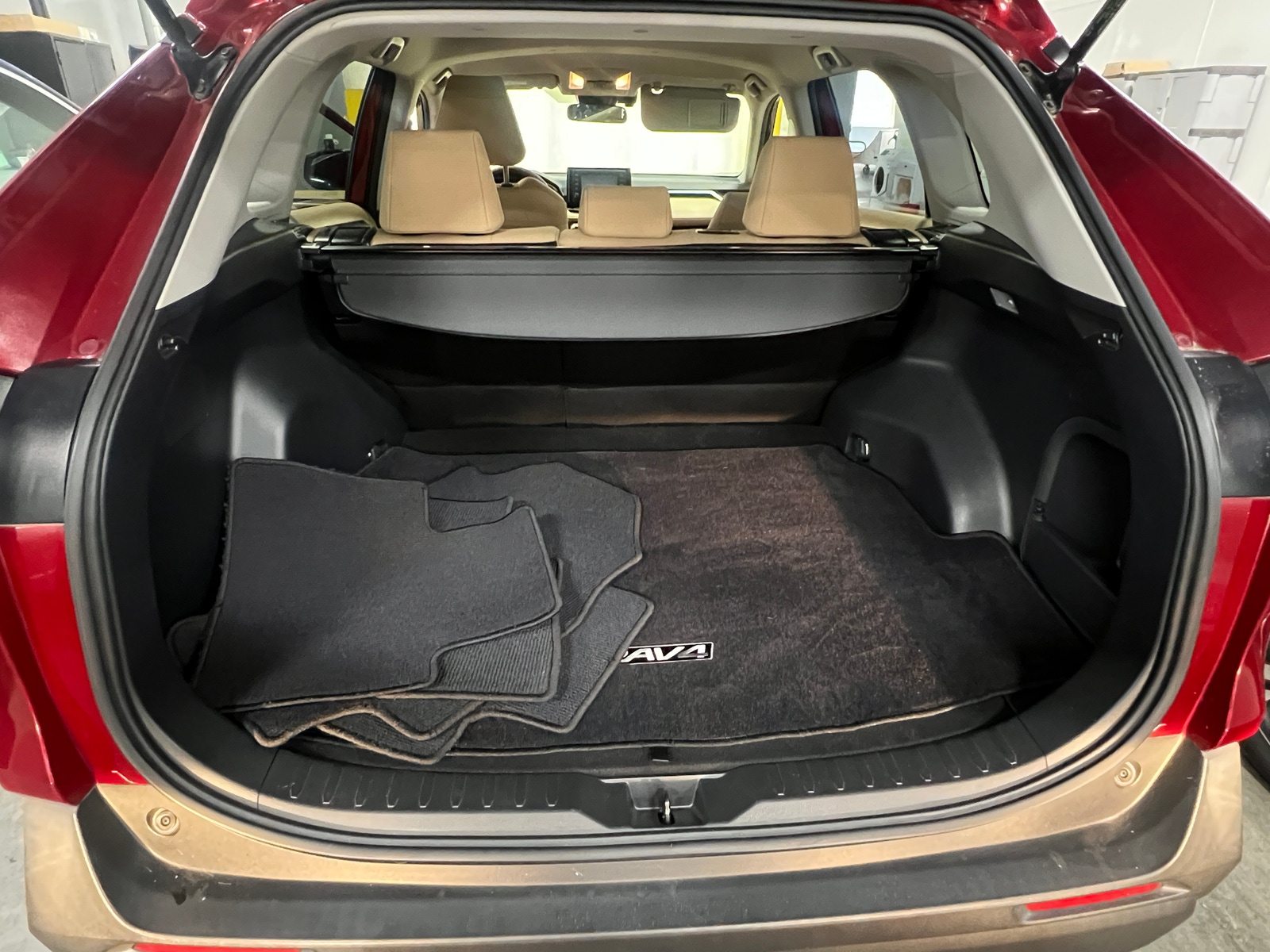 Thumbnail: 2019 Toyota RAV4 - 7
