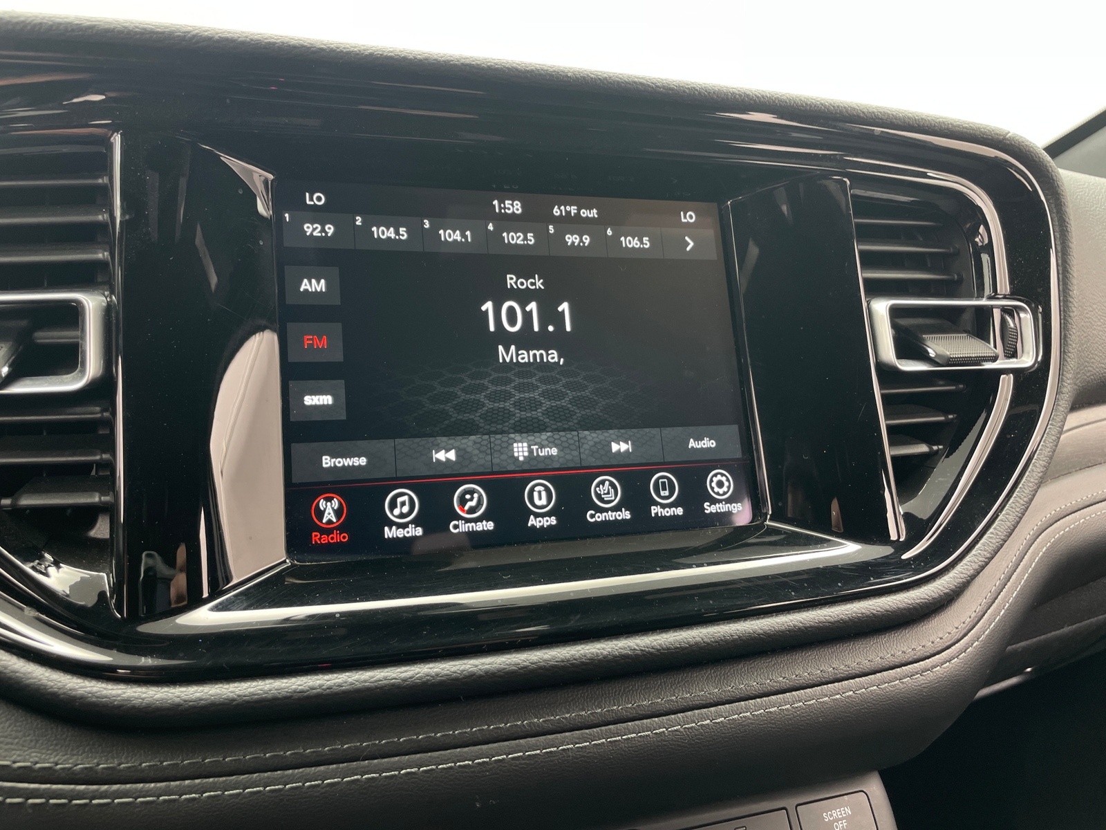 Thumbnail: 2023 Dodge Durango - 4