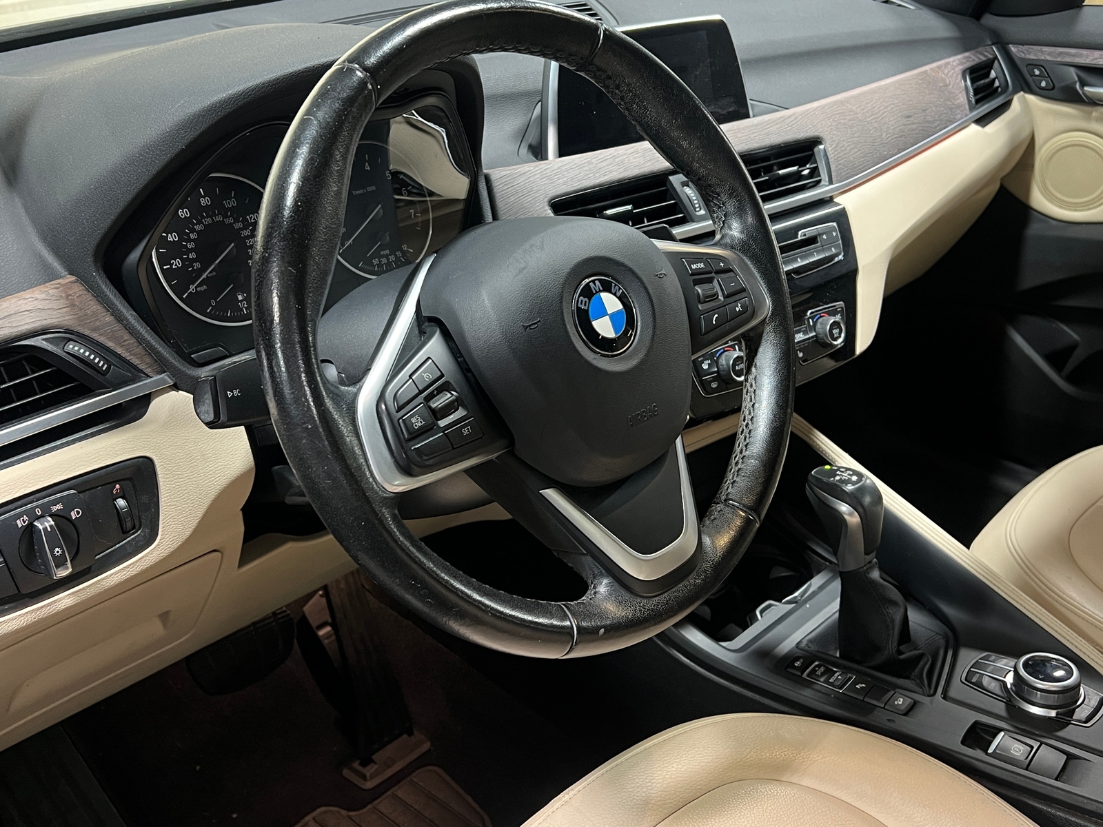 Thumbnail: 2018 BMW X1 - 4