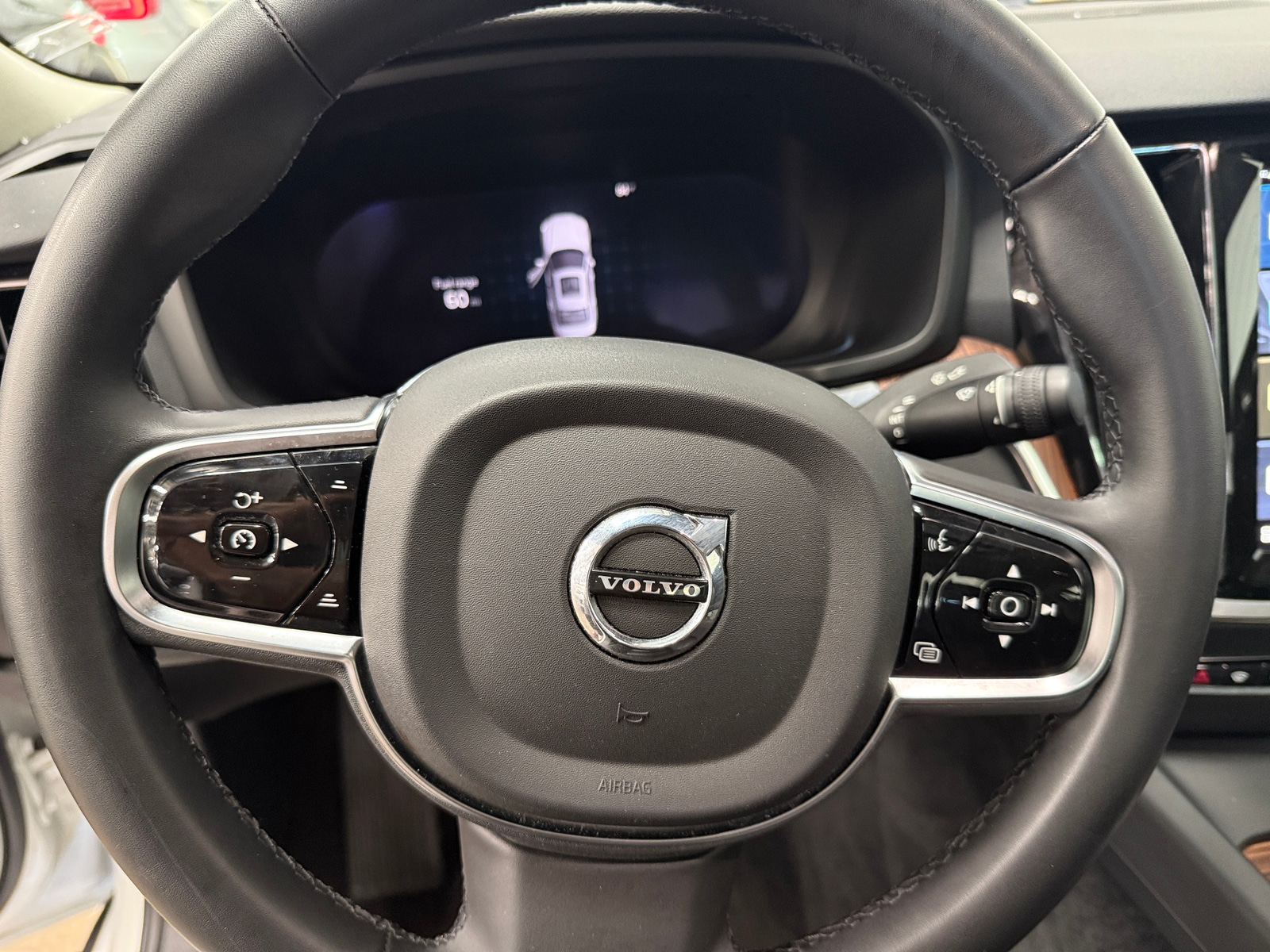 Thumbnail: 2024 Volvo S60 - 4