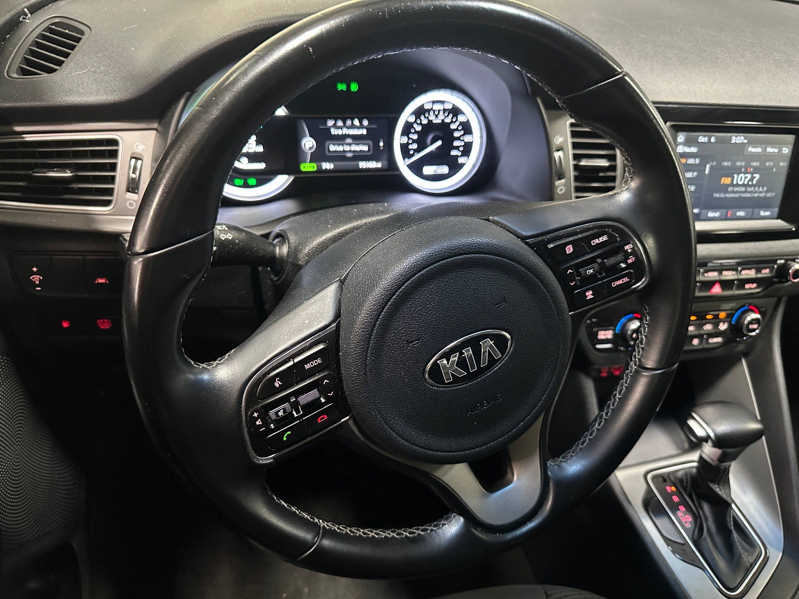 Thumbnail: 2017 Kia Niro - 5