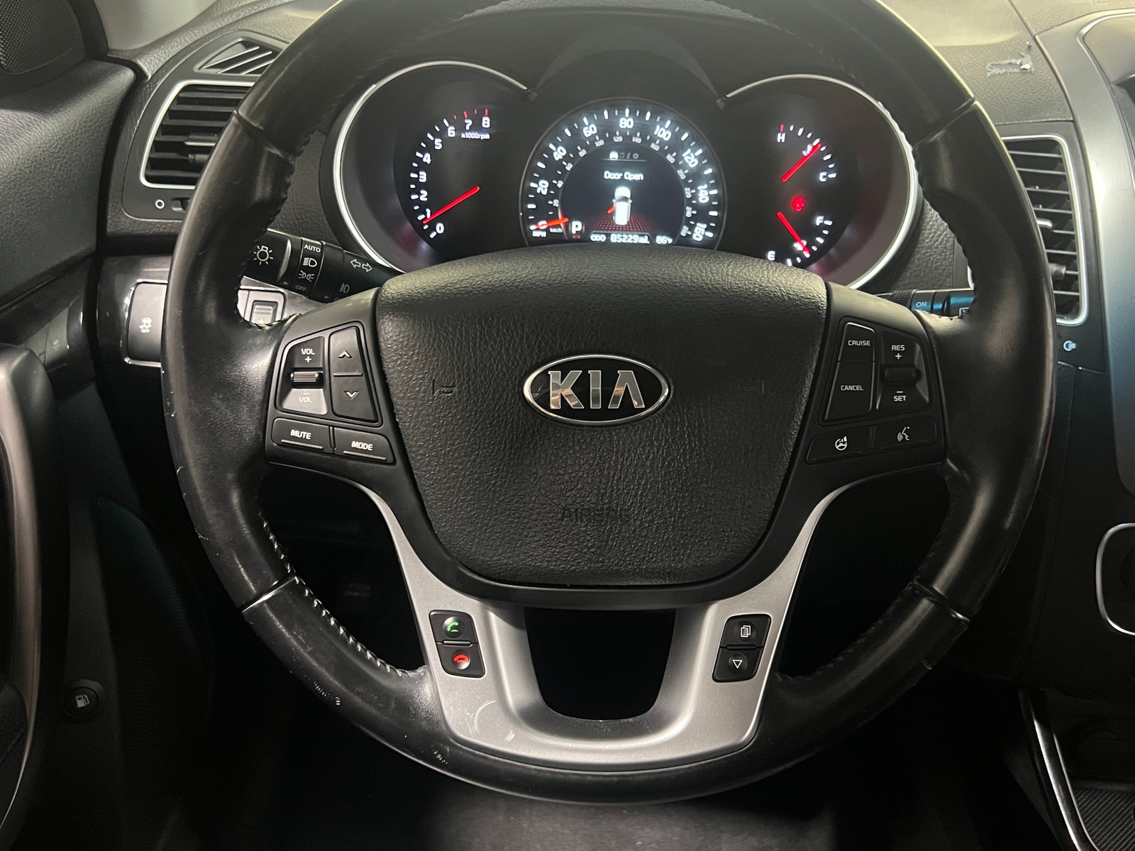 Thumbnail: 2015 Kia Sorento - 4