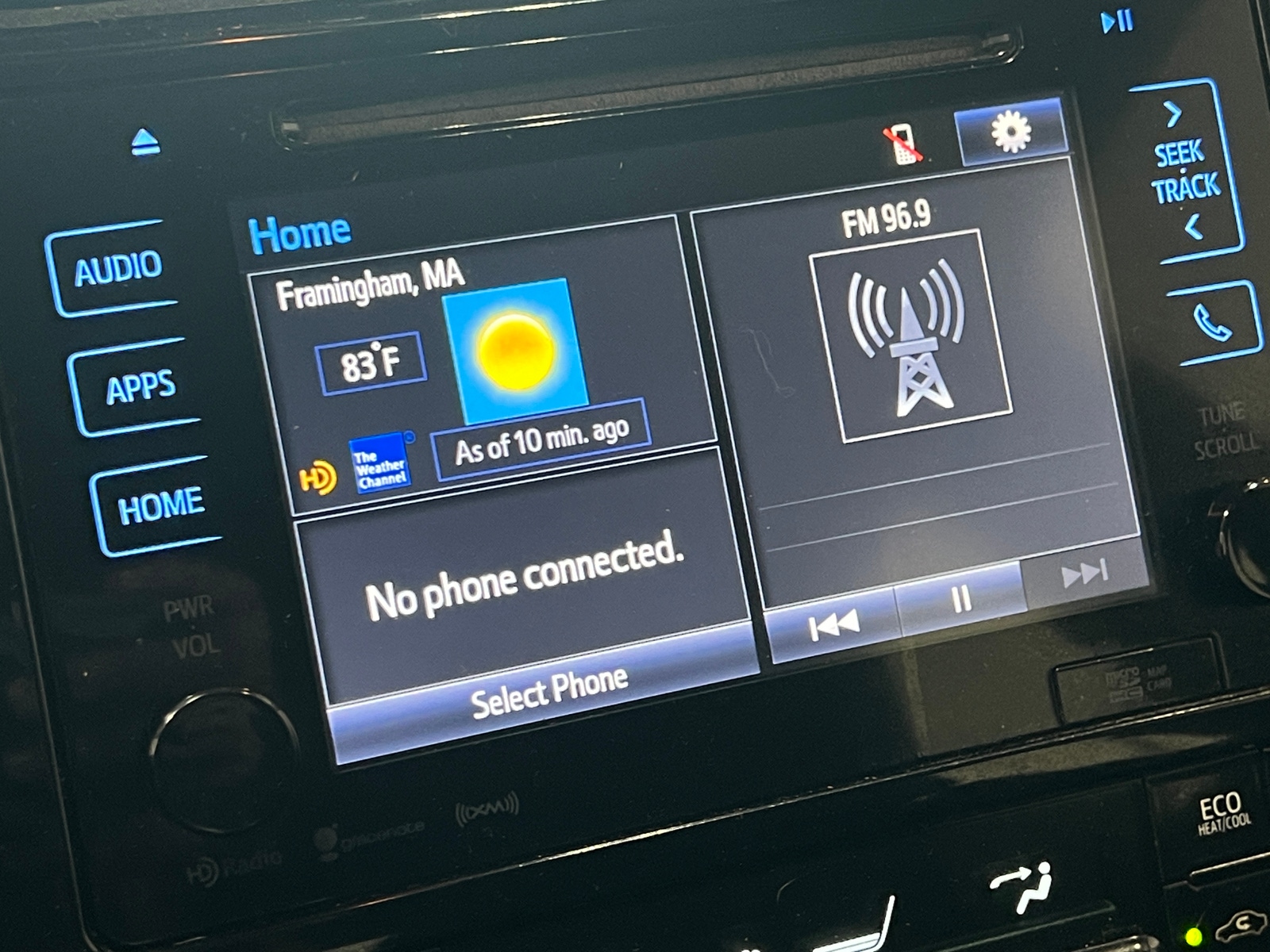 Thumbnail: 2018 Toyota Prius Prime - 4